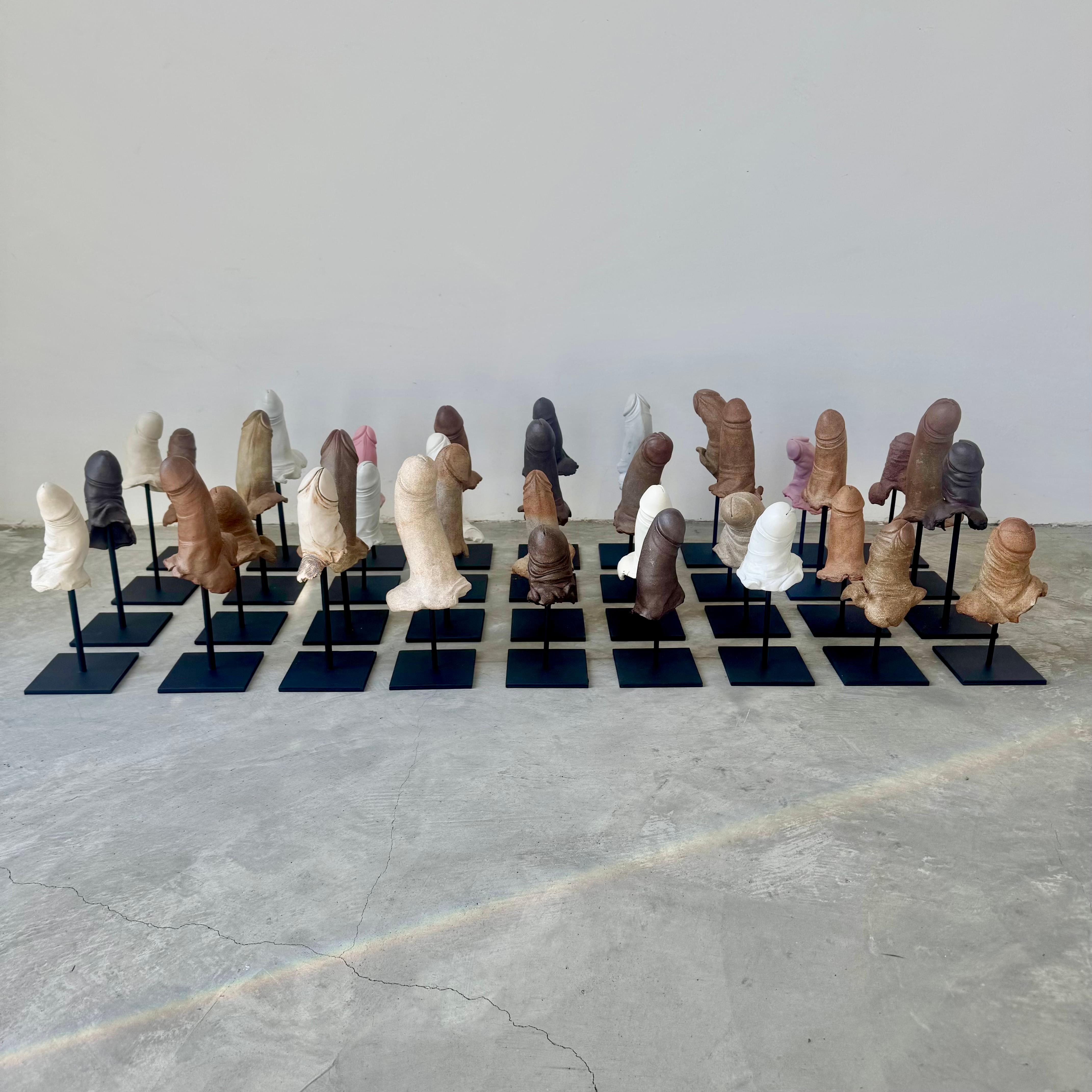 Ensemble de 36 sculptures de phallus sculptées à la main, 2025 USA en vente 1