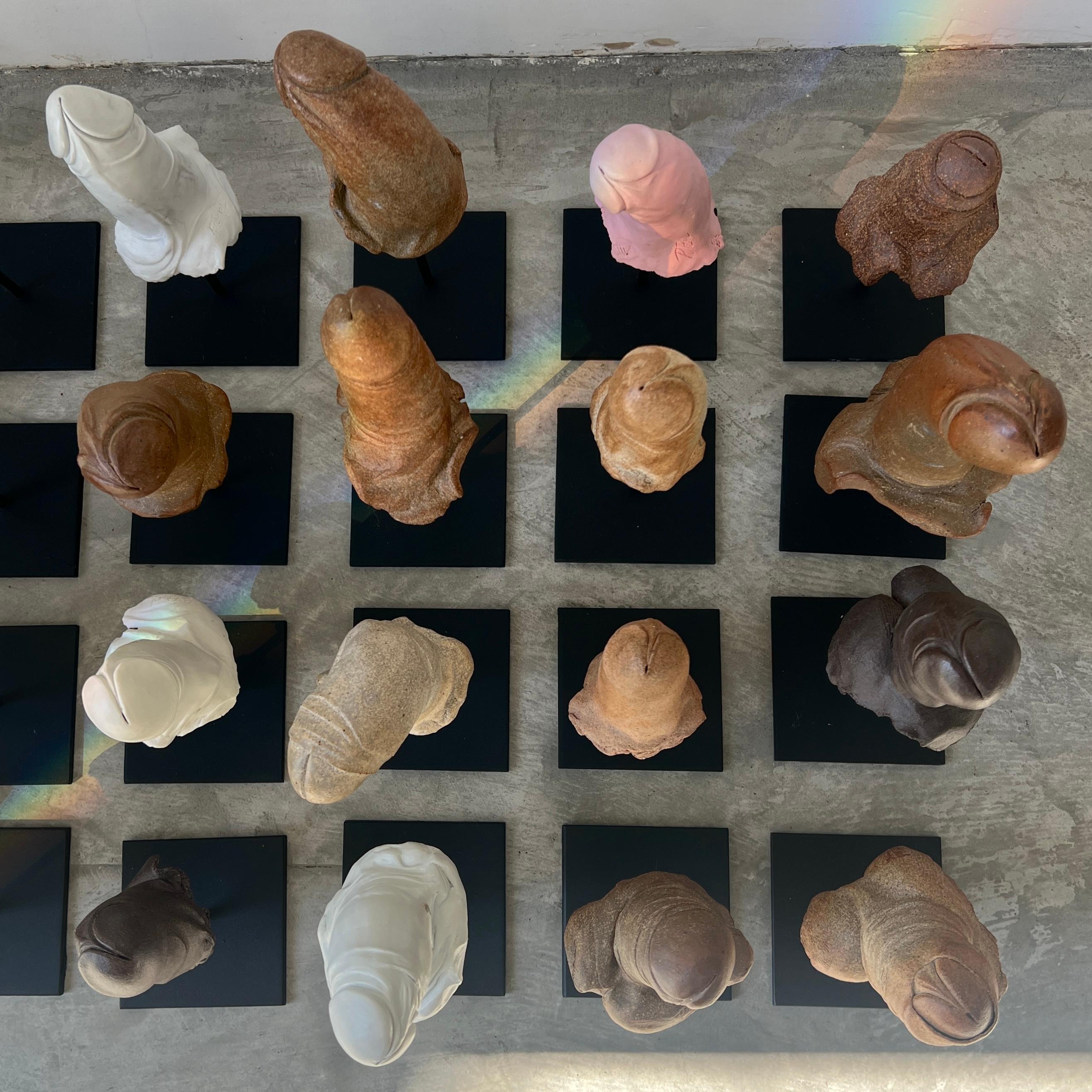 Argile Ensemble de 36 sculptures de phallus sculptées à la main, 2025 USA en vente
