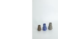 Set di 3piccoli vasi da collezione svedesi moderni del MidCentury, marrone e blu, smaltati a onde.