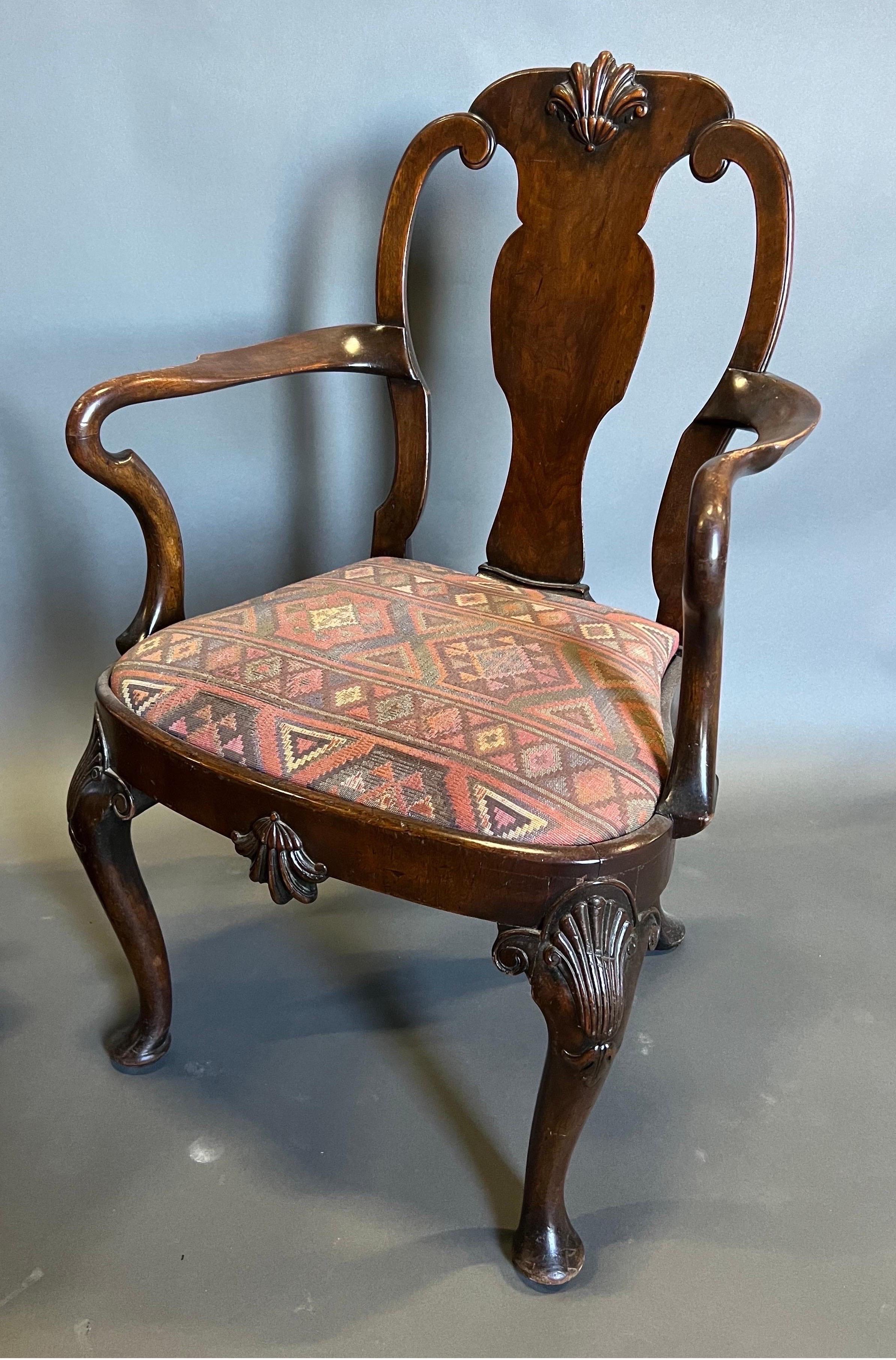 18th Century and Earlier Set of 4 18th Century English Queen Anne Walnut Armchairs For Sale