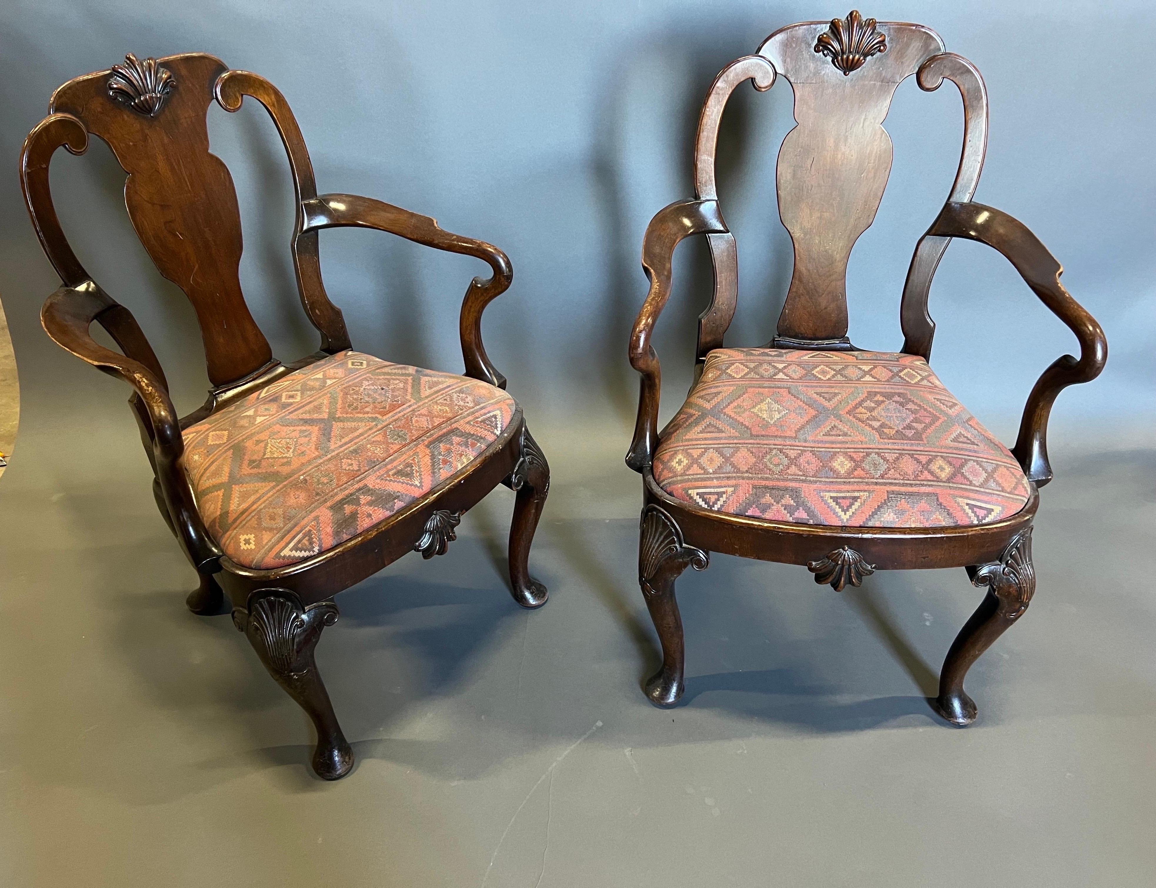 Set of 4 18th Century English Queen Anne Walnut Armchairs For Sale 1