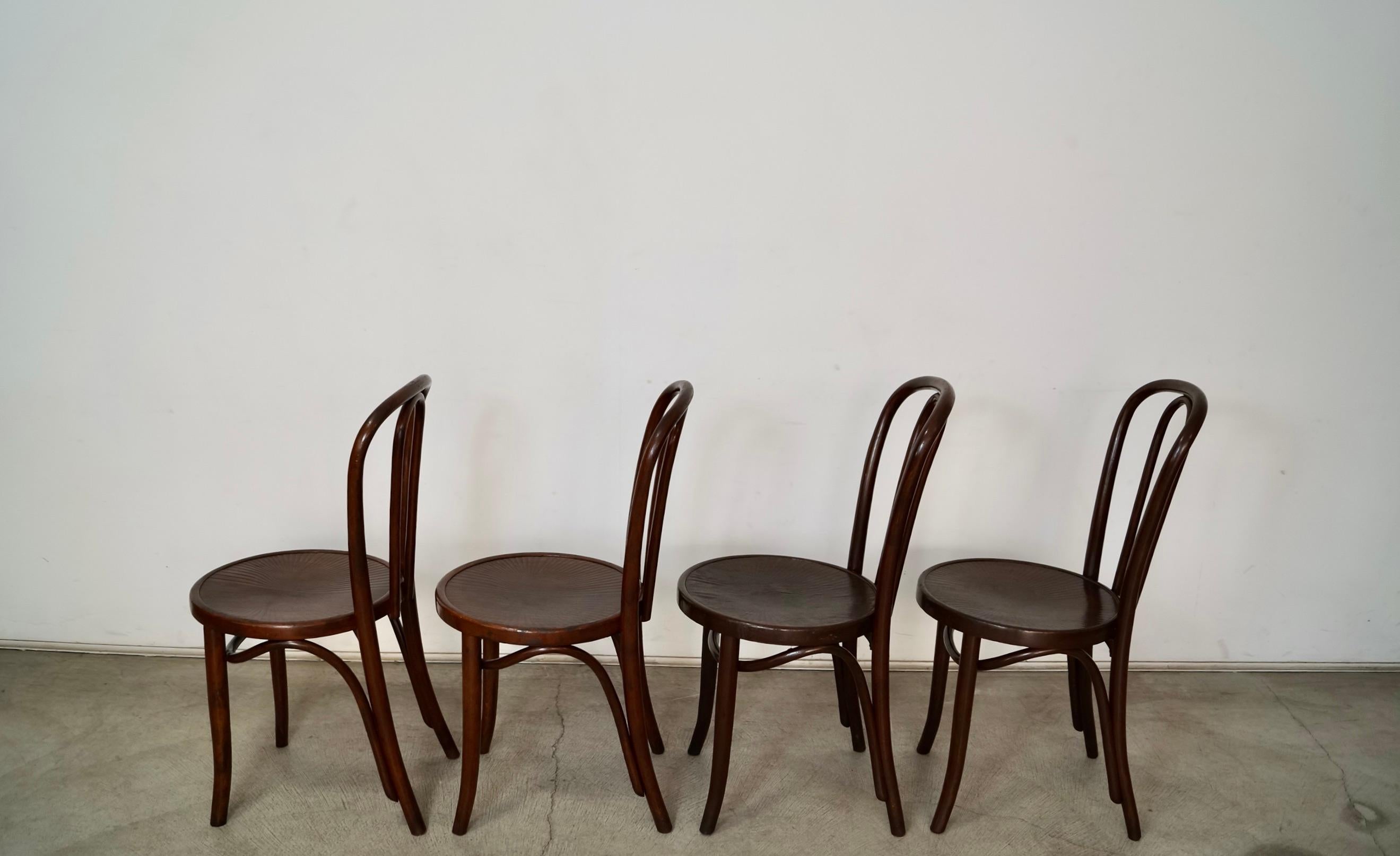 Set of 4 1930's Antique Bentwood Thonet Dining Chairs 1