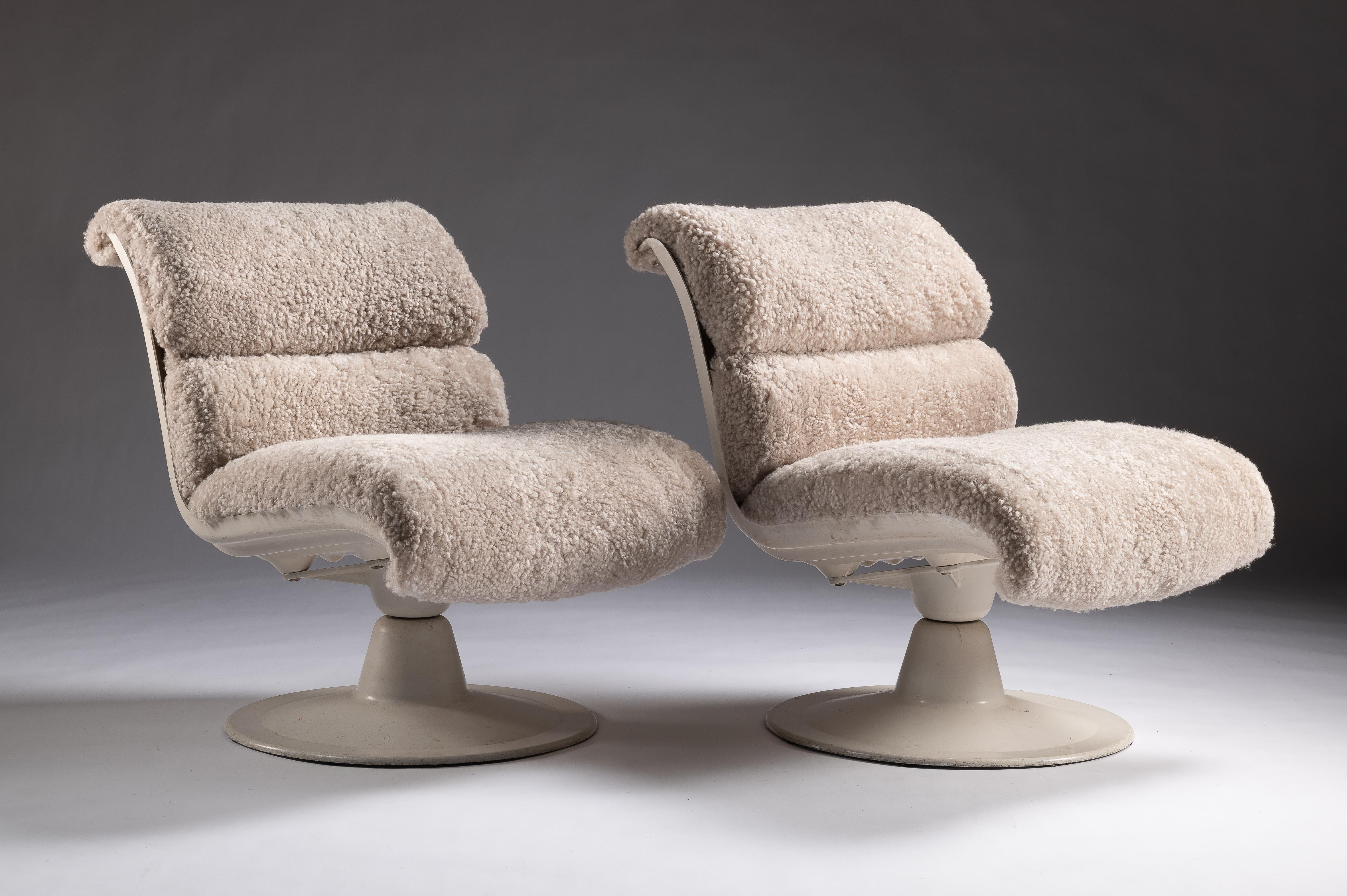 Hand-Woven Set of 4 1960 Yrjö Kukkapuro Beige Saturn Armchairs, Curly Shearling Upholstery For Sale