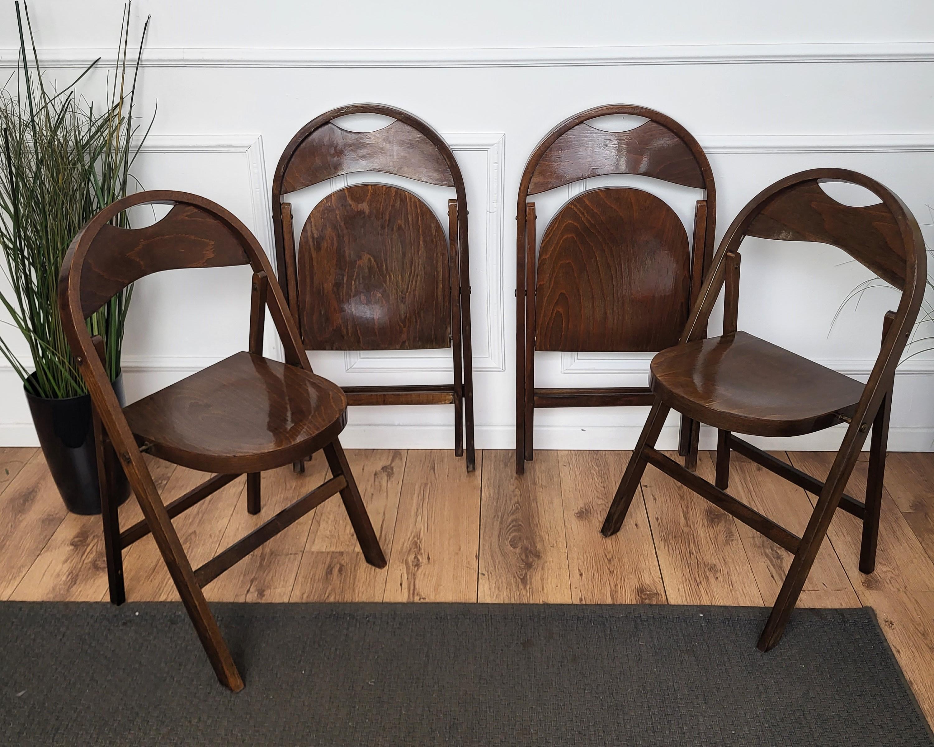 Set of 4 1960s Mid-Century Thonet B 751 Wood Folding Chairs  For Sale 1