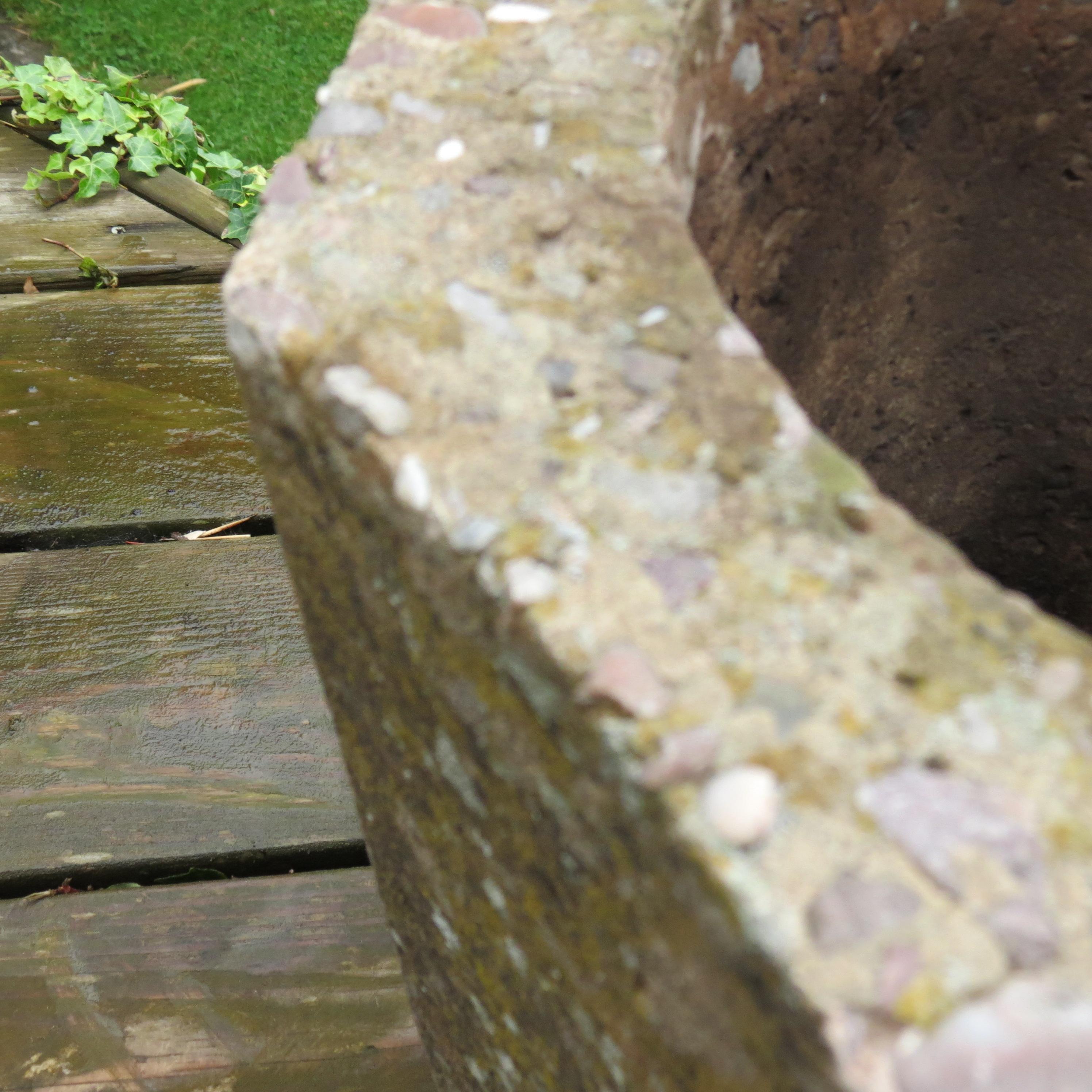 Machine-Made Set of 4 1970s Concrete planters Octagonal shape For Sale