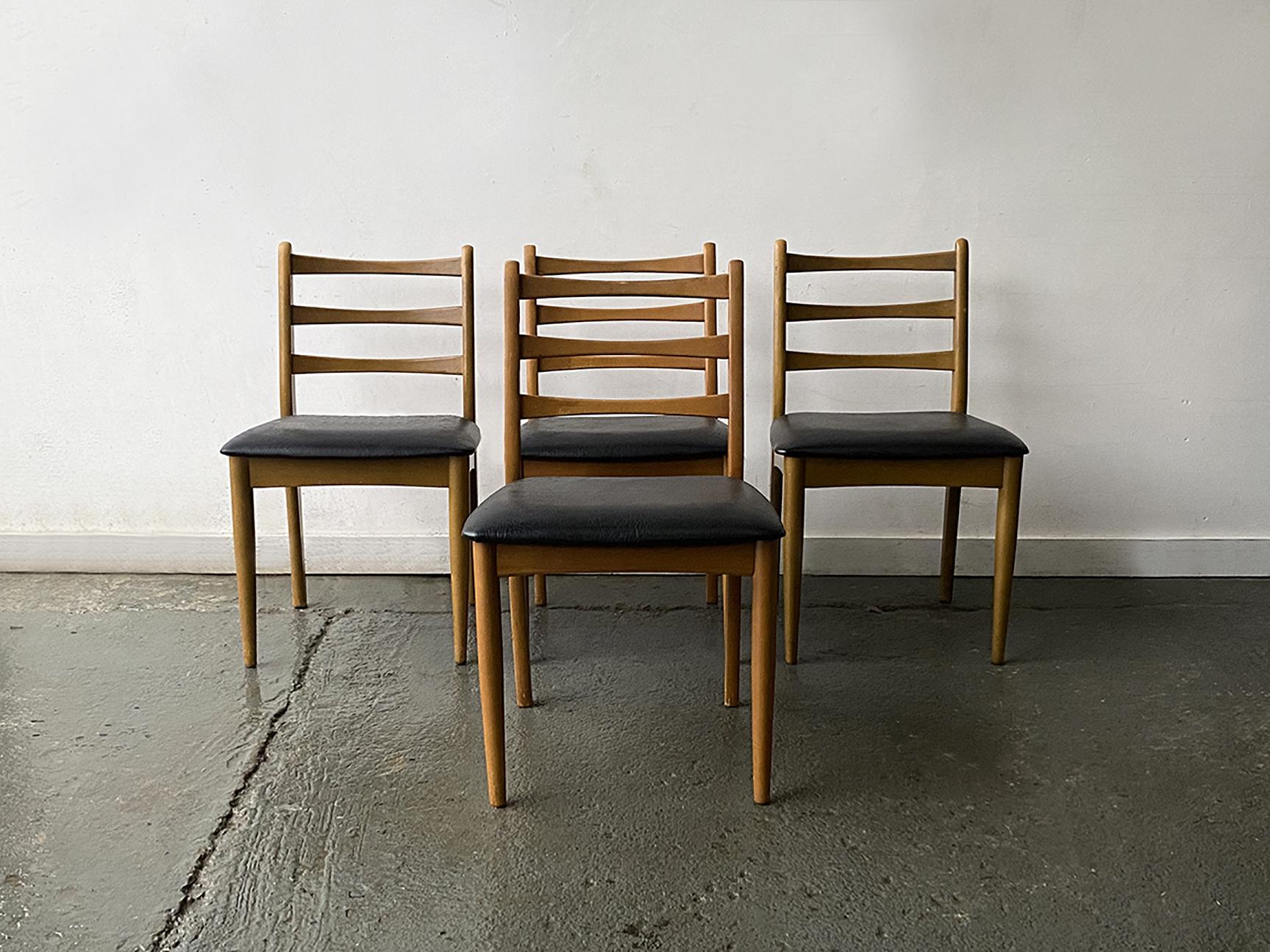 British Set of 4 1970's Mid-Century dining chairs by Schreiber Furniture For Sale