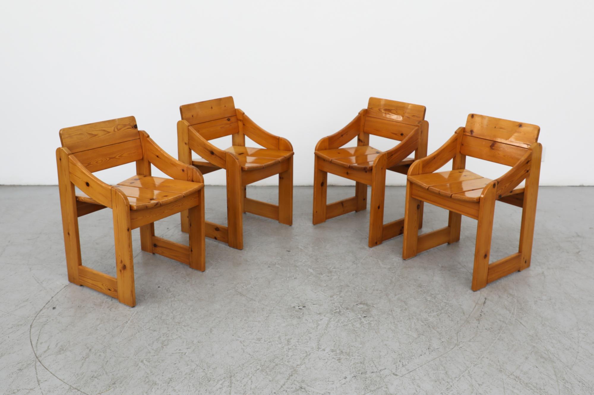 Ensemble de 4 chaises de salle à manger en pin à cadre carré de style Mod Ate van Apeldoorn des années 1970 Bon état - En vente à Los Angeles, CA