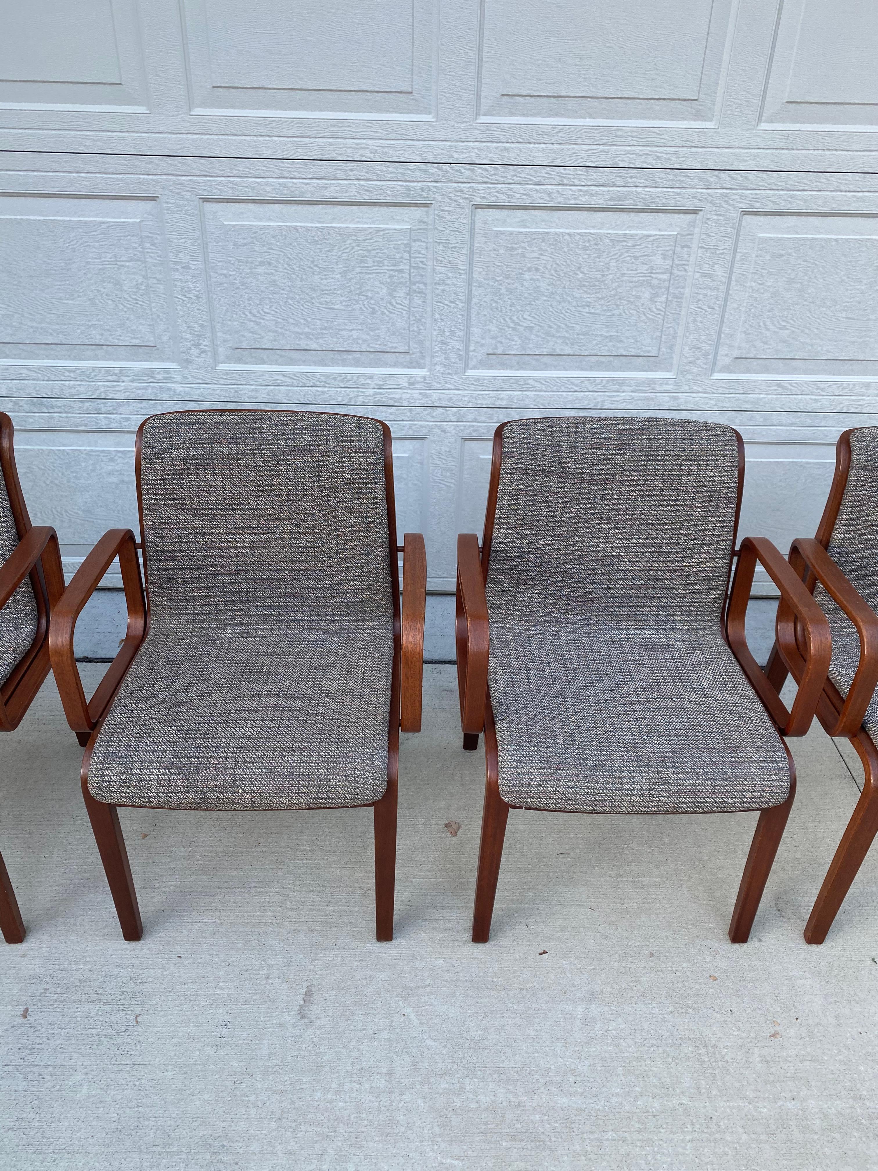 Set of 4 1970s Walnut Knoll Bill Stephens Arm Chairs In Good Condition For Sale In Medina, OH