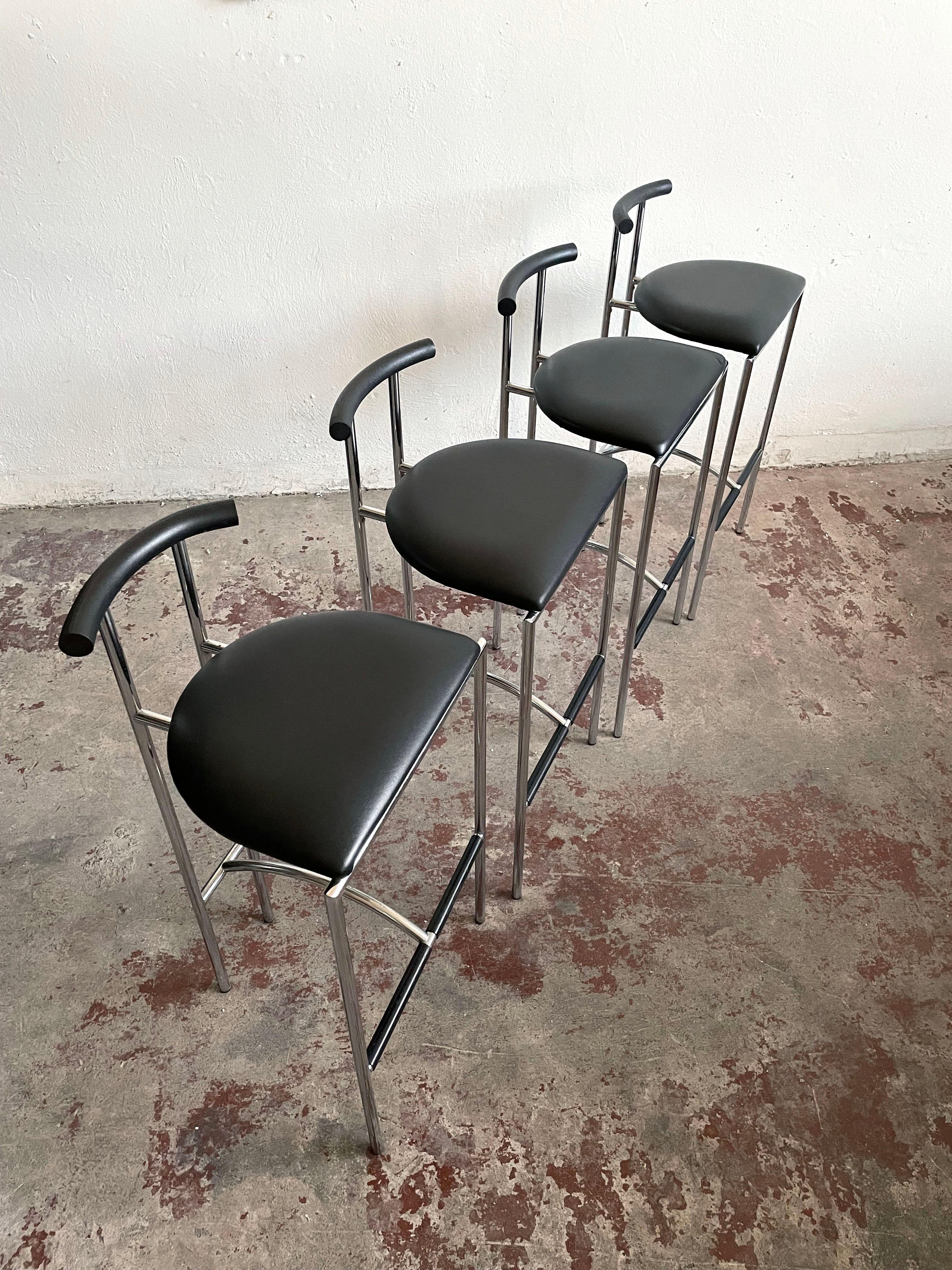 Set of 4 1980s Tokyo Bar Stool by Rodney Kinsman for Bieffeplast, Italy, 1985 In Good Condition In Zagreb, HR