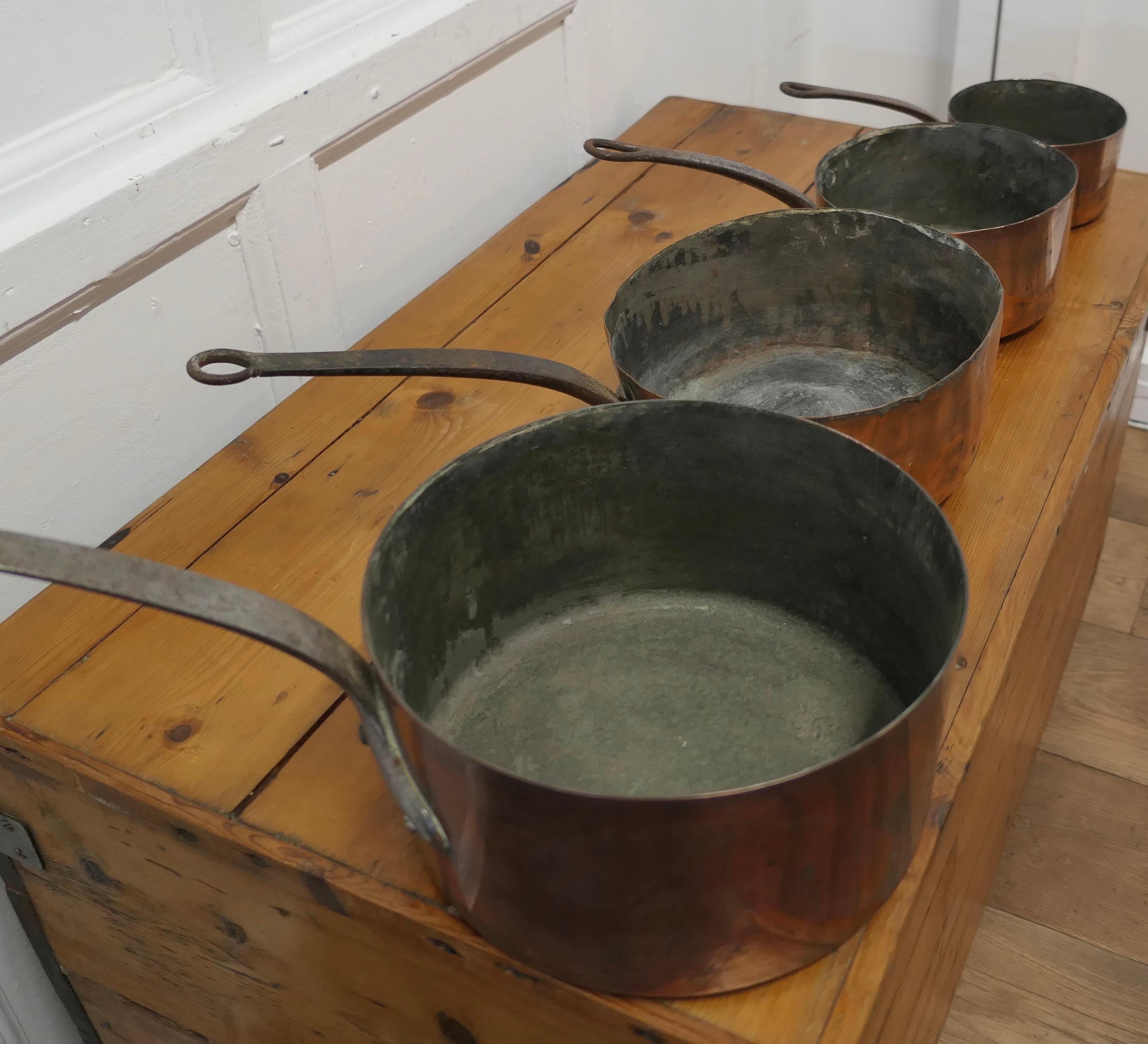 Victorian Set of 4 19th Century Copper Pots   Set of 4 well loved and well used copper pot For Sale