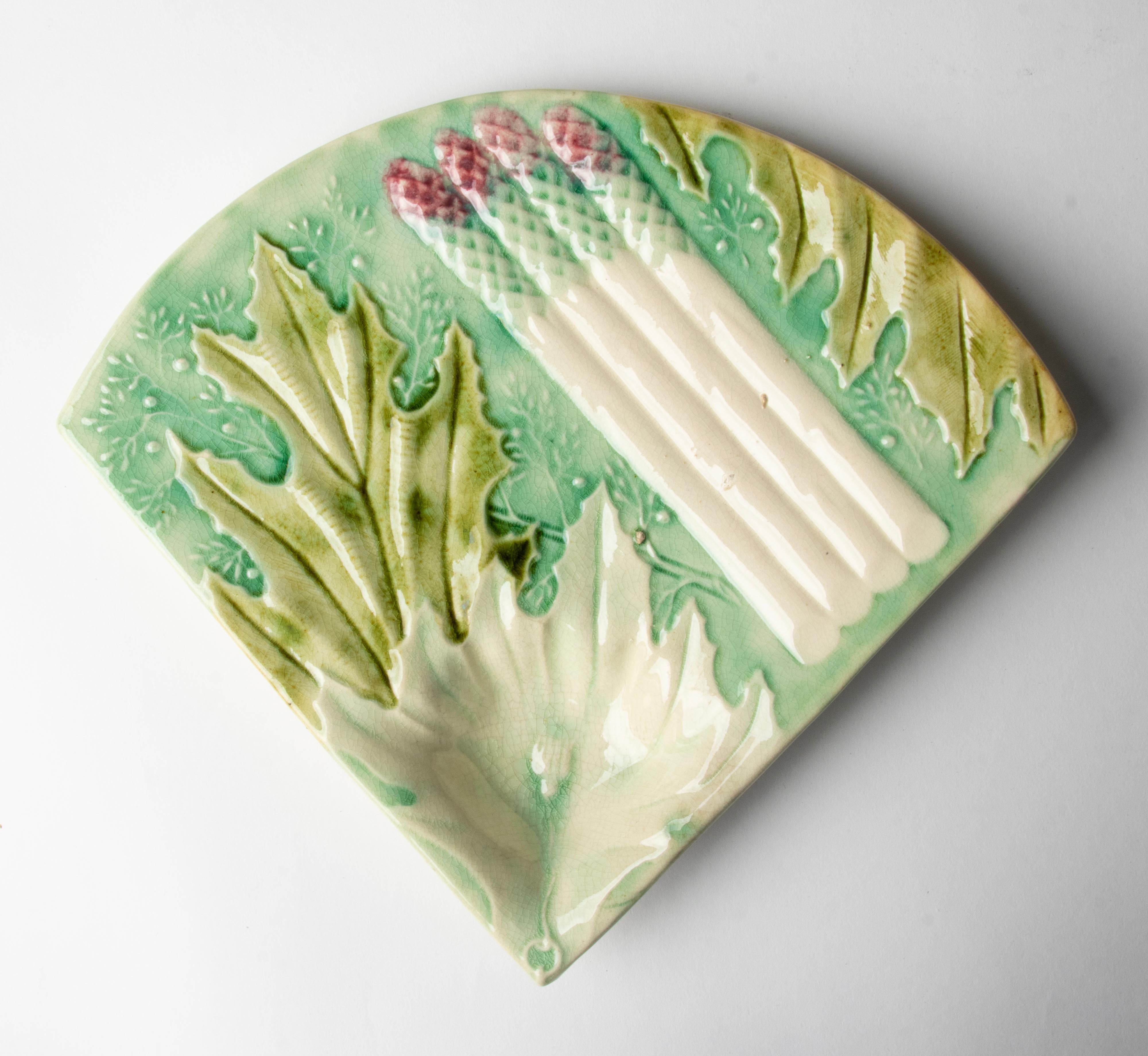 Hand-Crafted Set of 4 19th Century Majolica Ceramic Asparagus Plates
