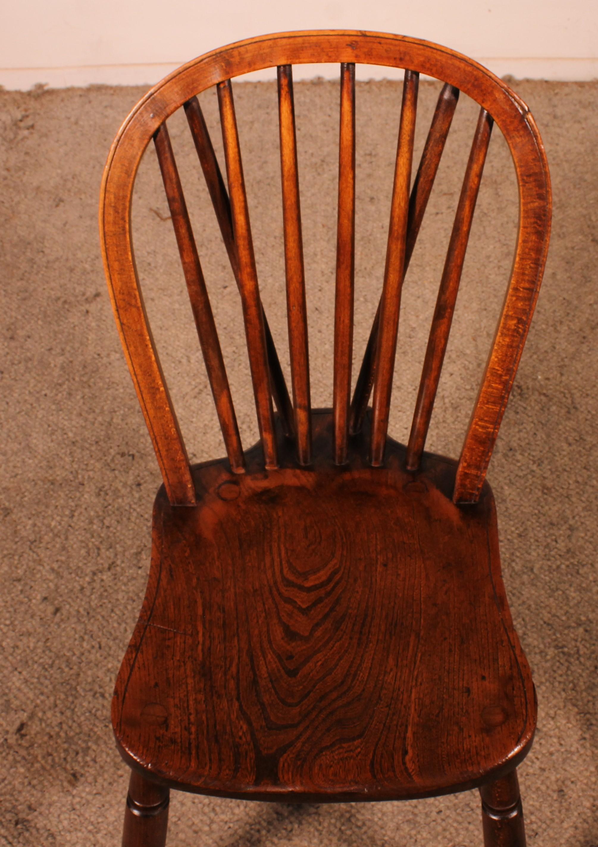 Set Of 4 19th Century Windsor Chairs For Sale 5