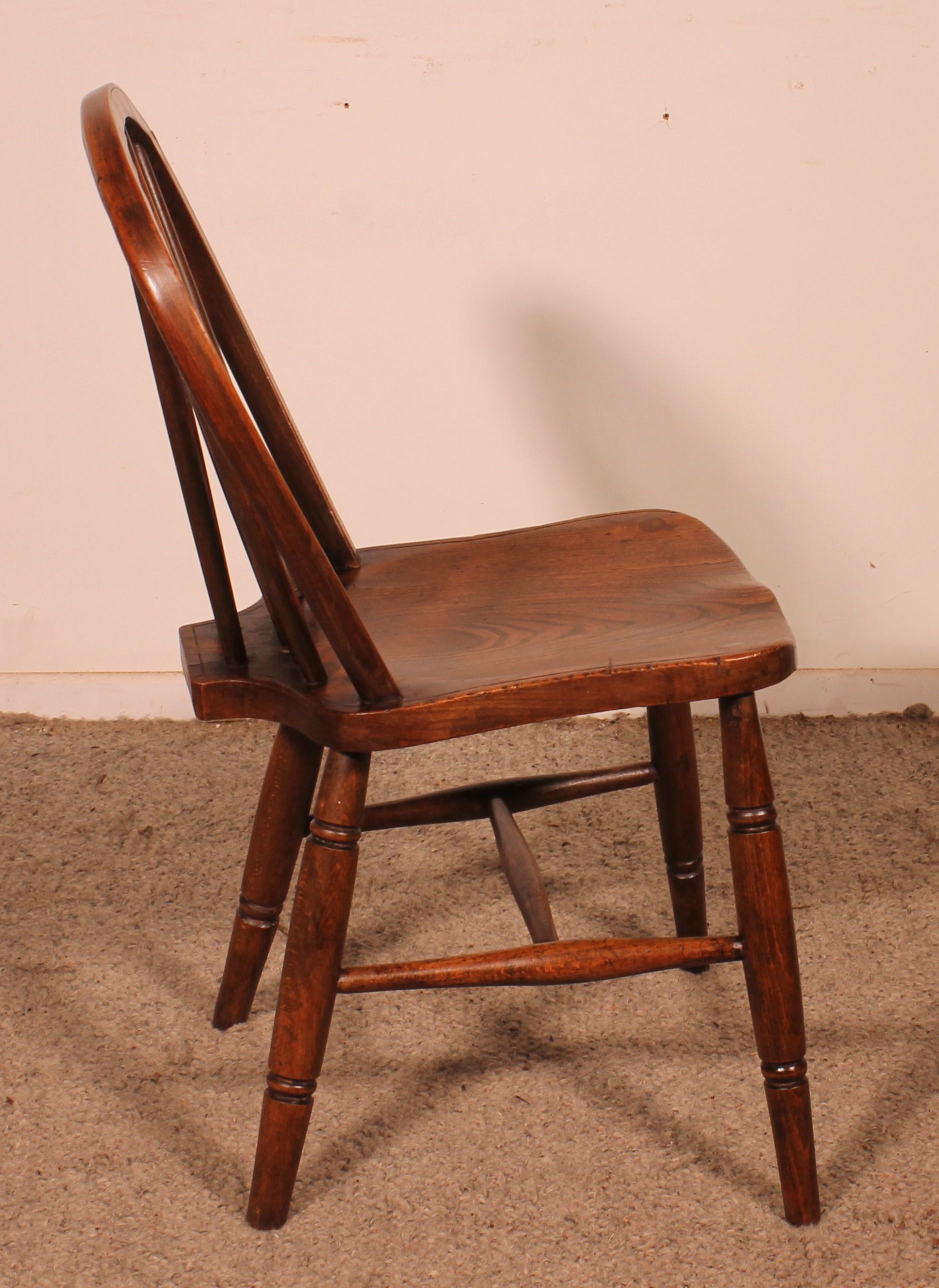 Set Of 4 19th Century Windsor Chairs For Sale 1