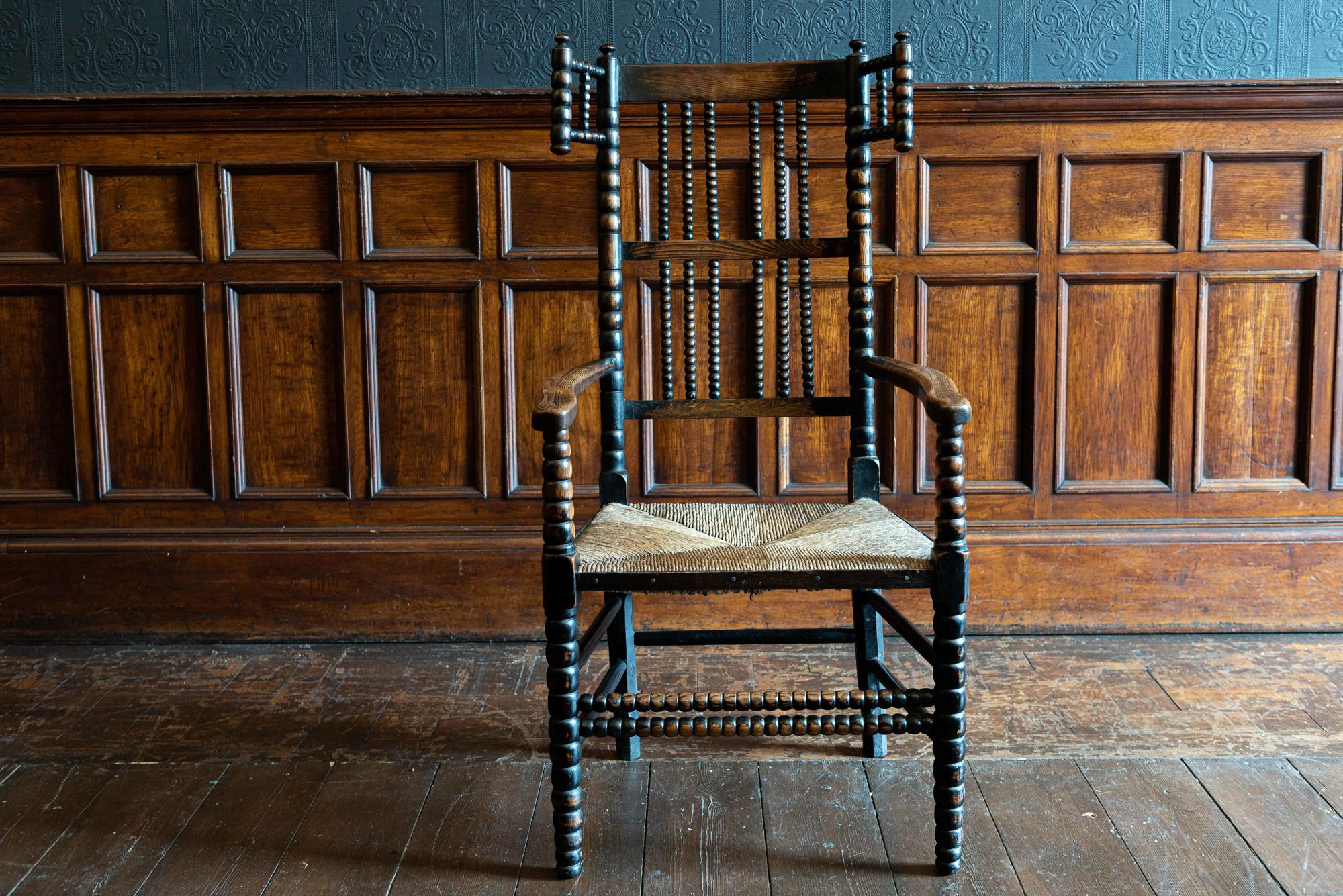 Set of 4 19th Century English Oak Ebonized Bobbin Chairs 1