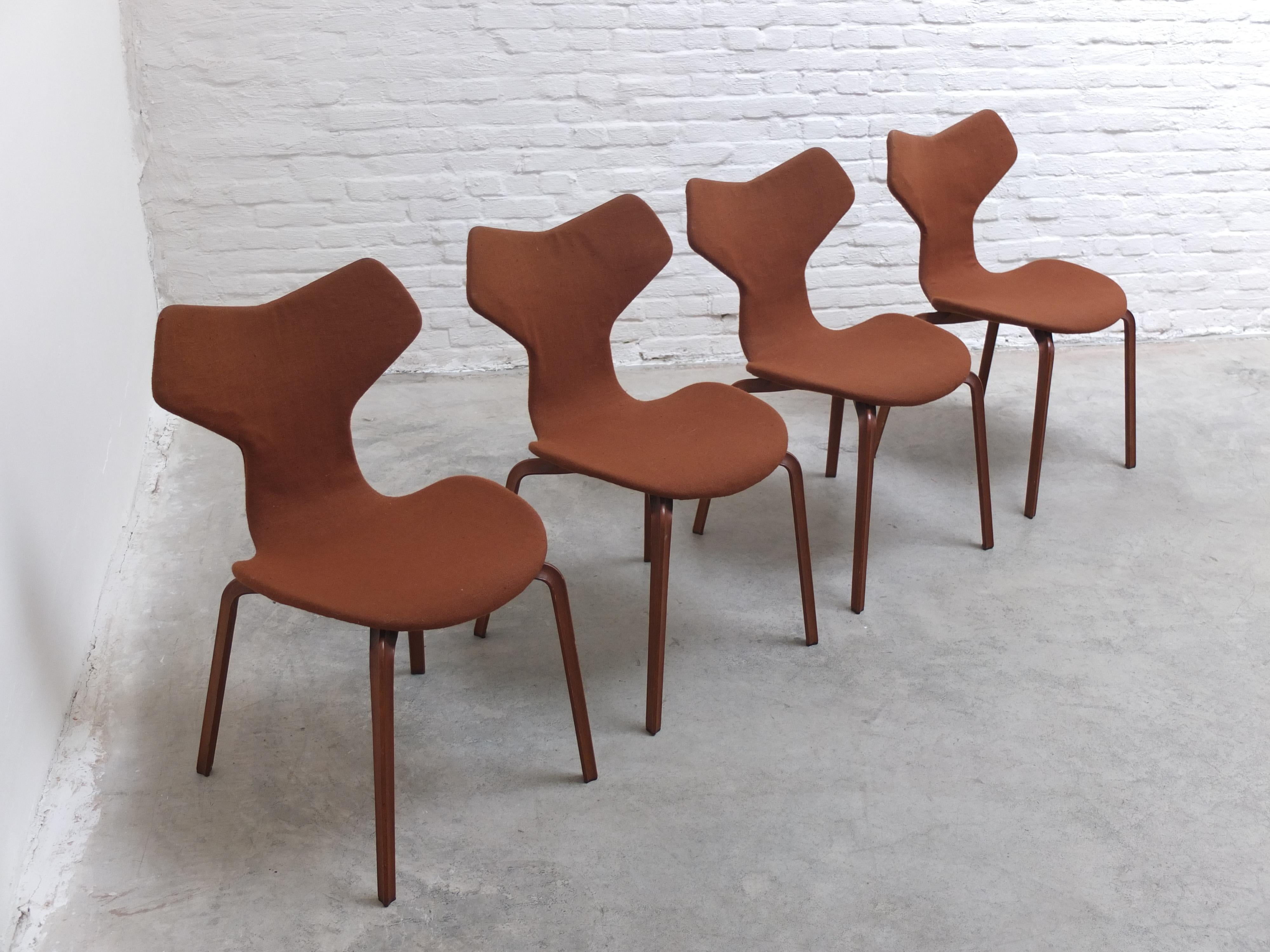 Scandinavian Modern Set of 4 1st Edition 'Grand Prix' Chairs by Arne Jacobsen for Fritz Hansen, 1957 For Sale