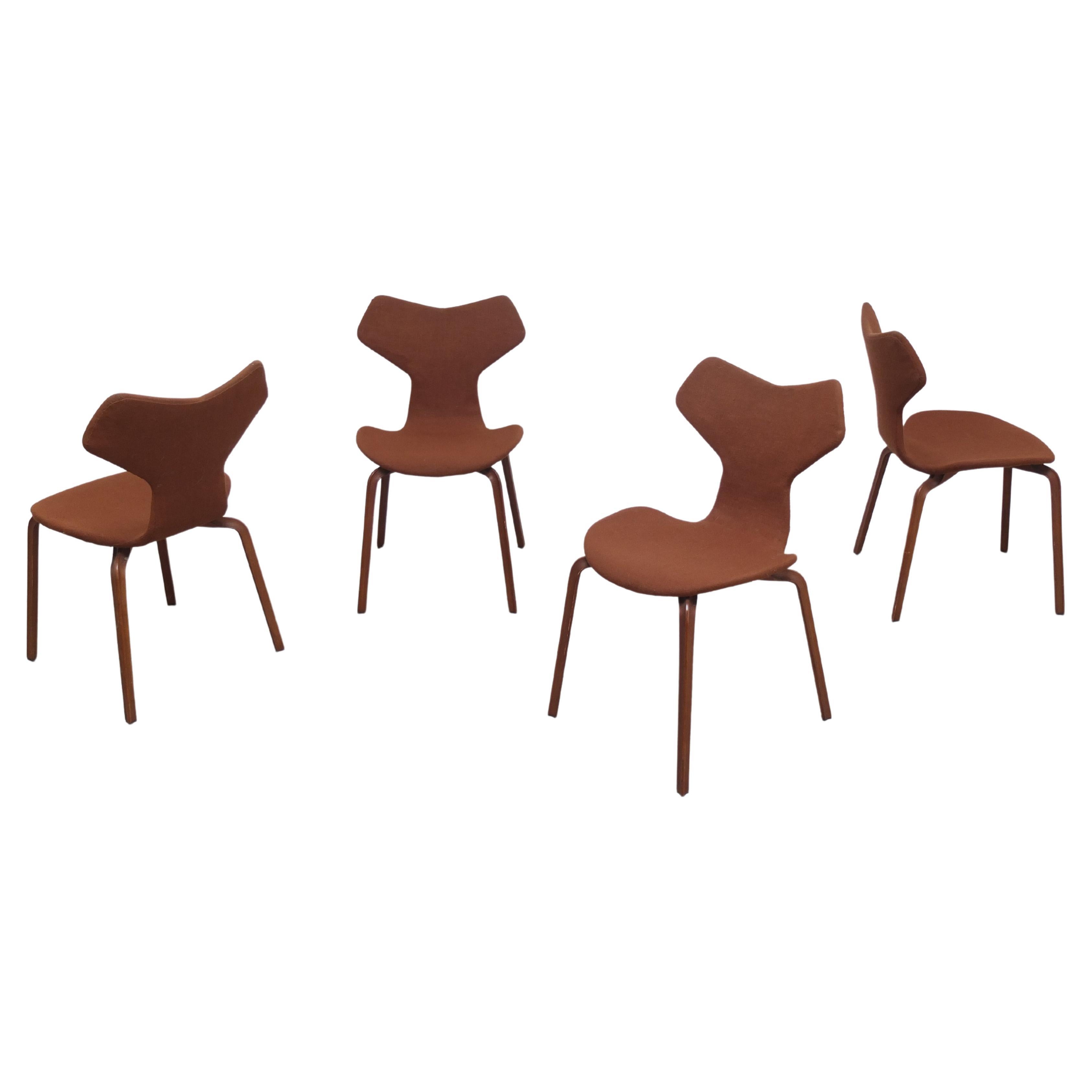 Satz von 4 Stühlen „Grand Prix“ der 1. Auflage des Grand Prix“ von Arne Jacobsen für Fritz Hansen, 1957