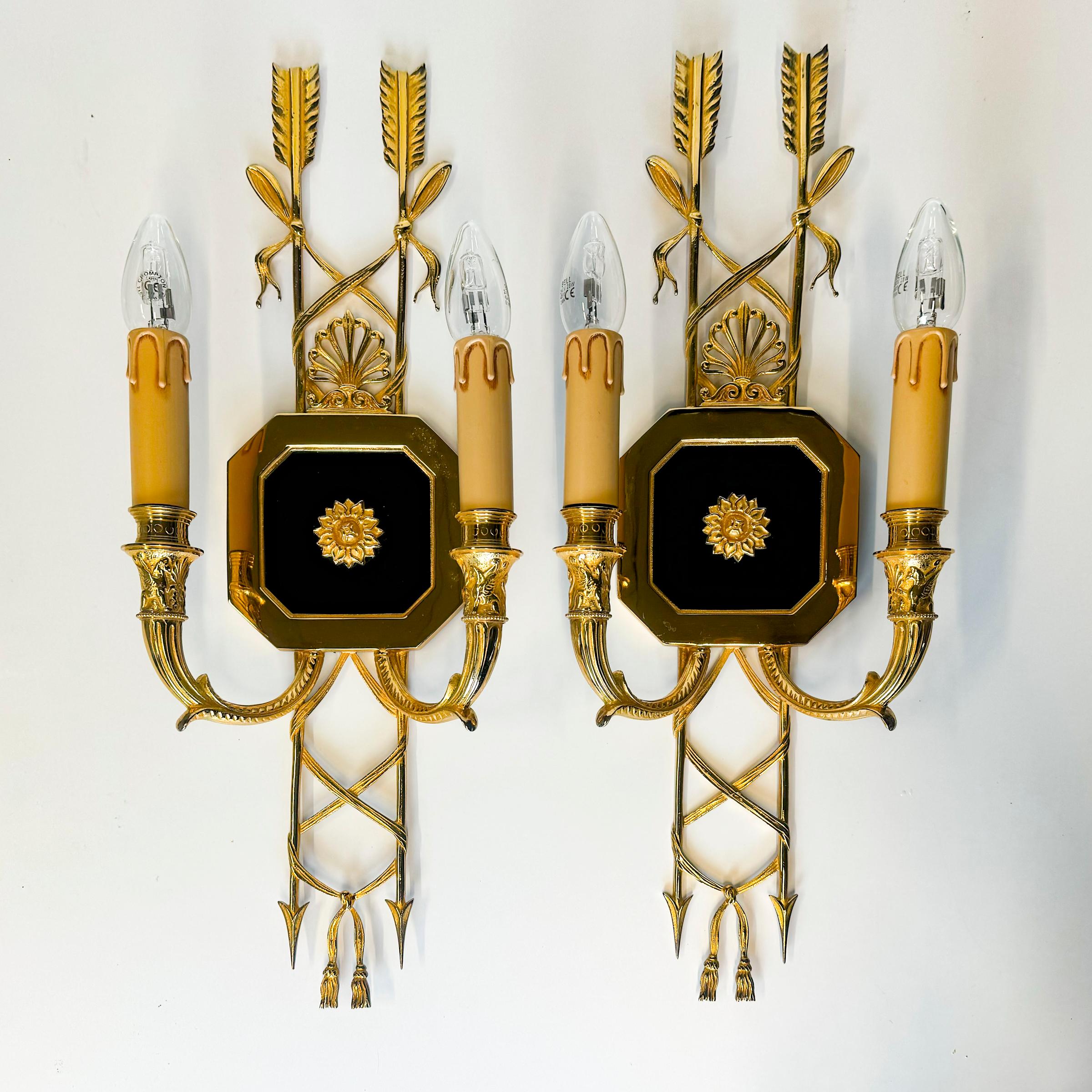Ensemble de 4 lampes murales en laiton doré du 21e siècle en vente 5