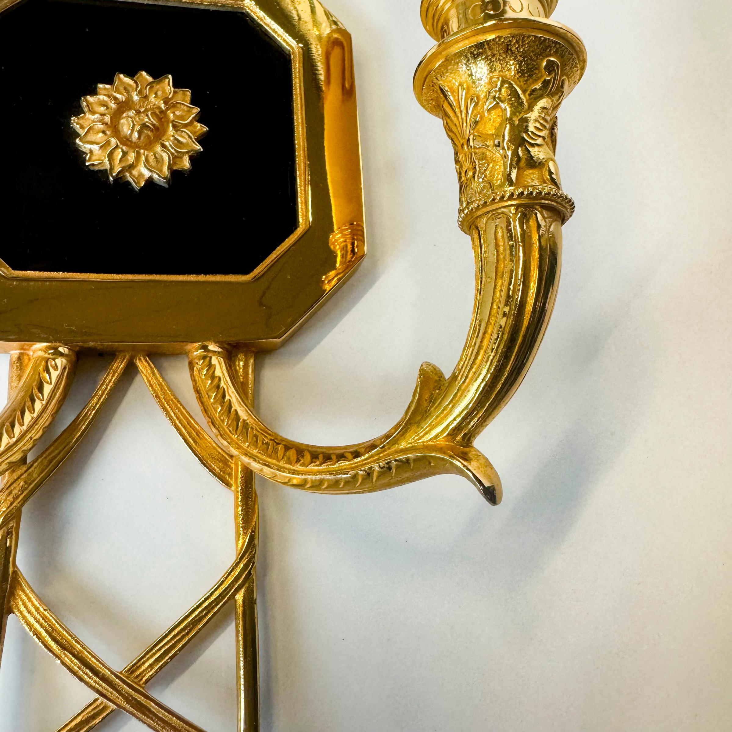 Ensemble de 4 lampes murales en laiton doré du 21e siècle en vente 3