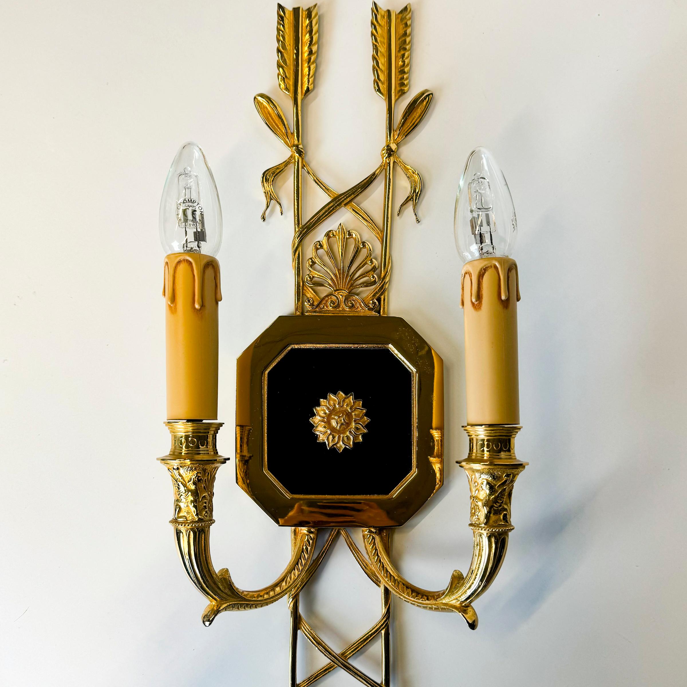 Ensemble de 4 lampes murales en laiton doré du 21e siècle en vente 4