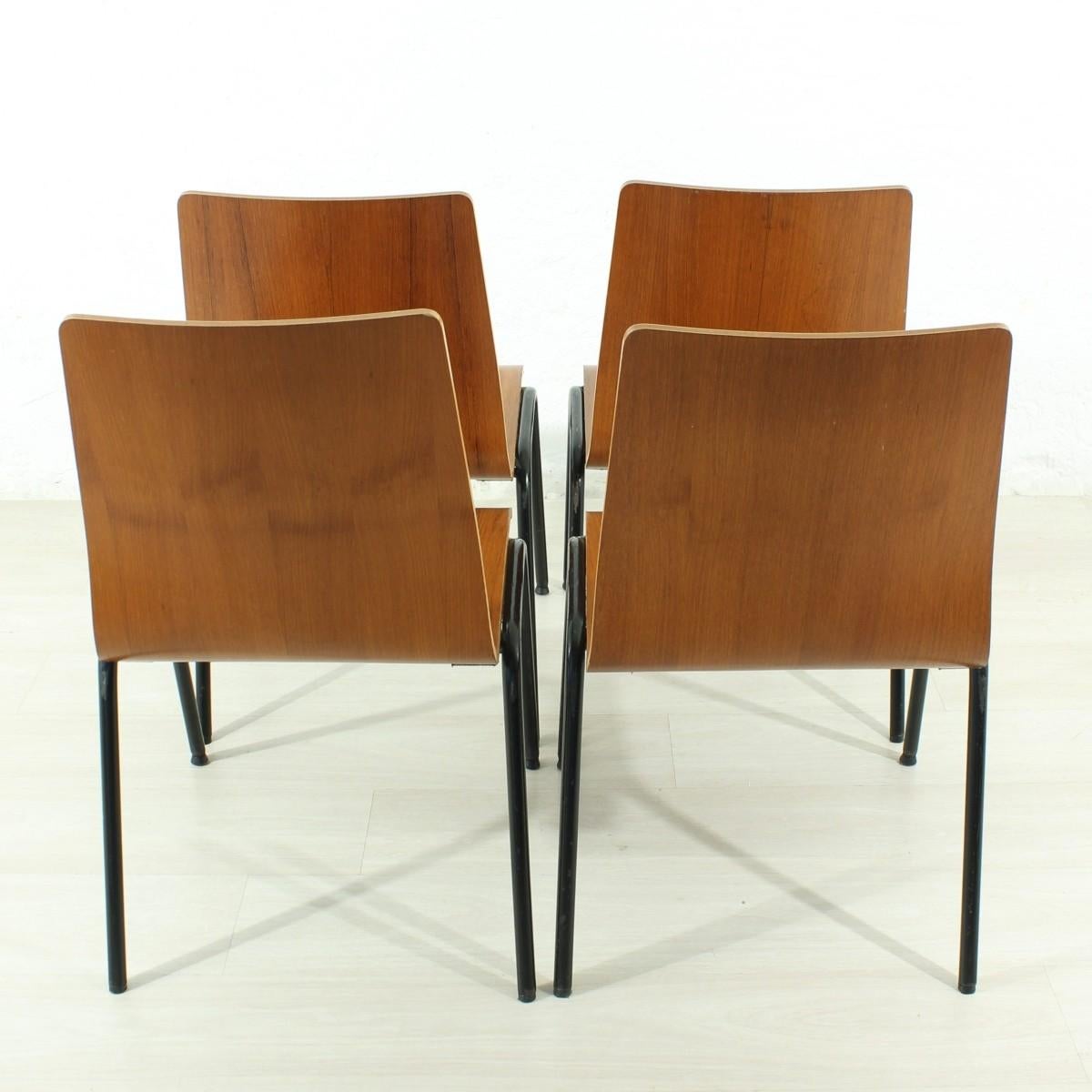 Set of 4 1960s Teak Chairs In Good Condition For Sale In Freiburg, DE