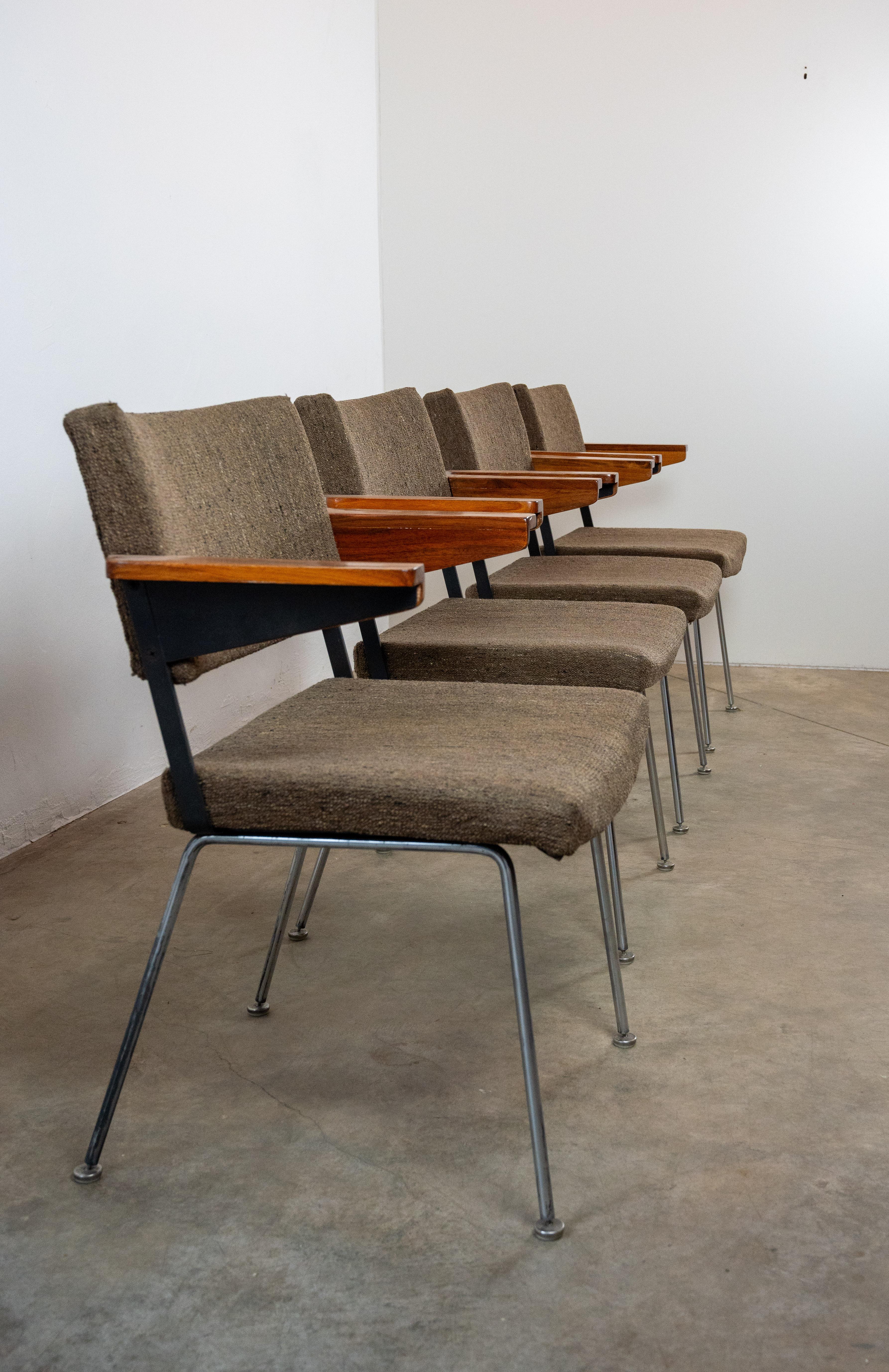 Néerlandais Ensemble de 4 fauteuils Gispen « L11 » par A.R. Cordemeyer  en vente