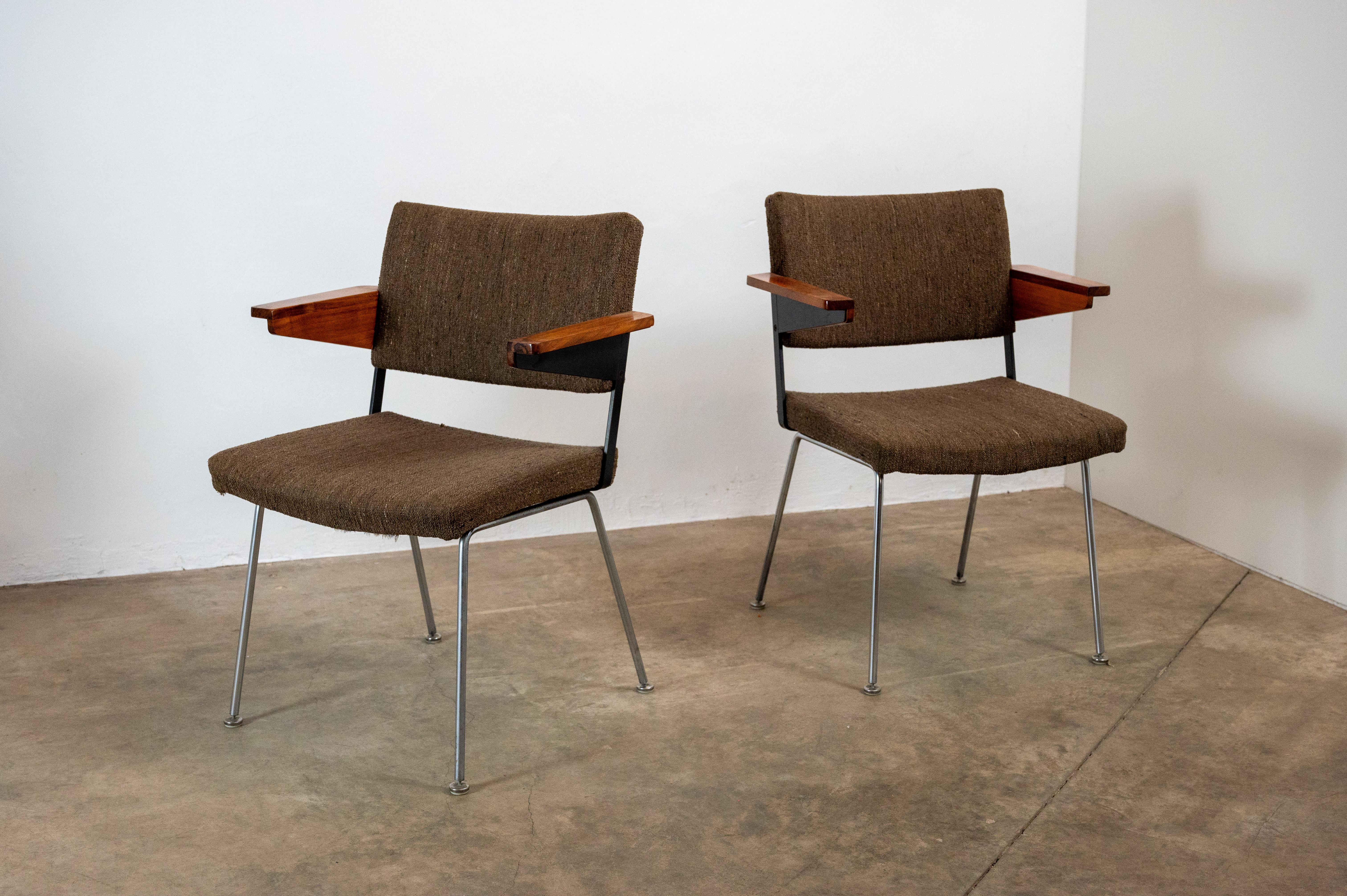 Milieu du XXe siècle Ensemble de 4 fauteuils Gispen « L11 » par A.R. Cordemeyer  en vente