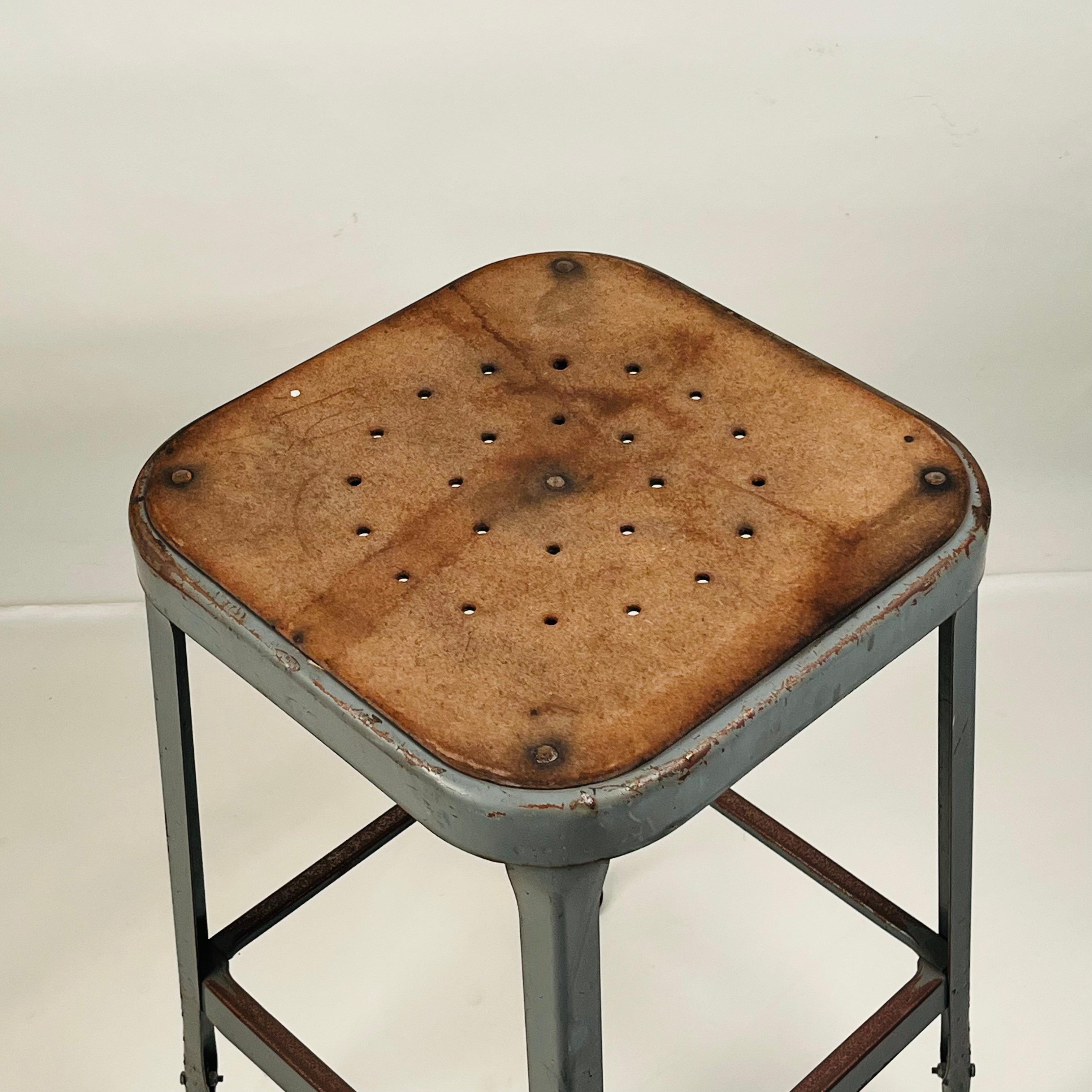 Mid-20th Century Set of 4 Adjustable Patinated Steel Counter Stools by Lyon Manufacturing For Sale