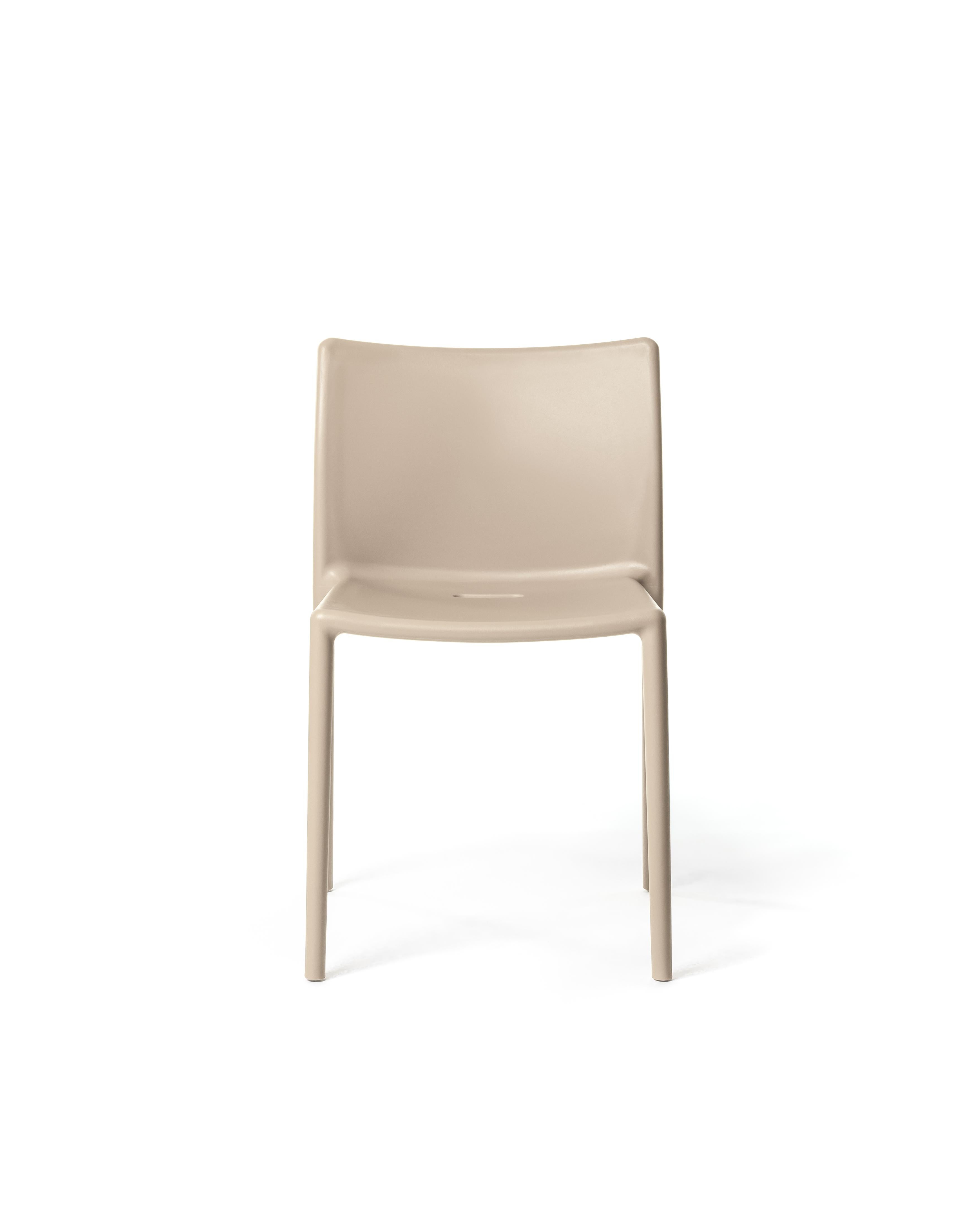 Set of 4 Air chair in White by Jasper Morrison  for MAGIS For Sale 8