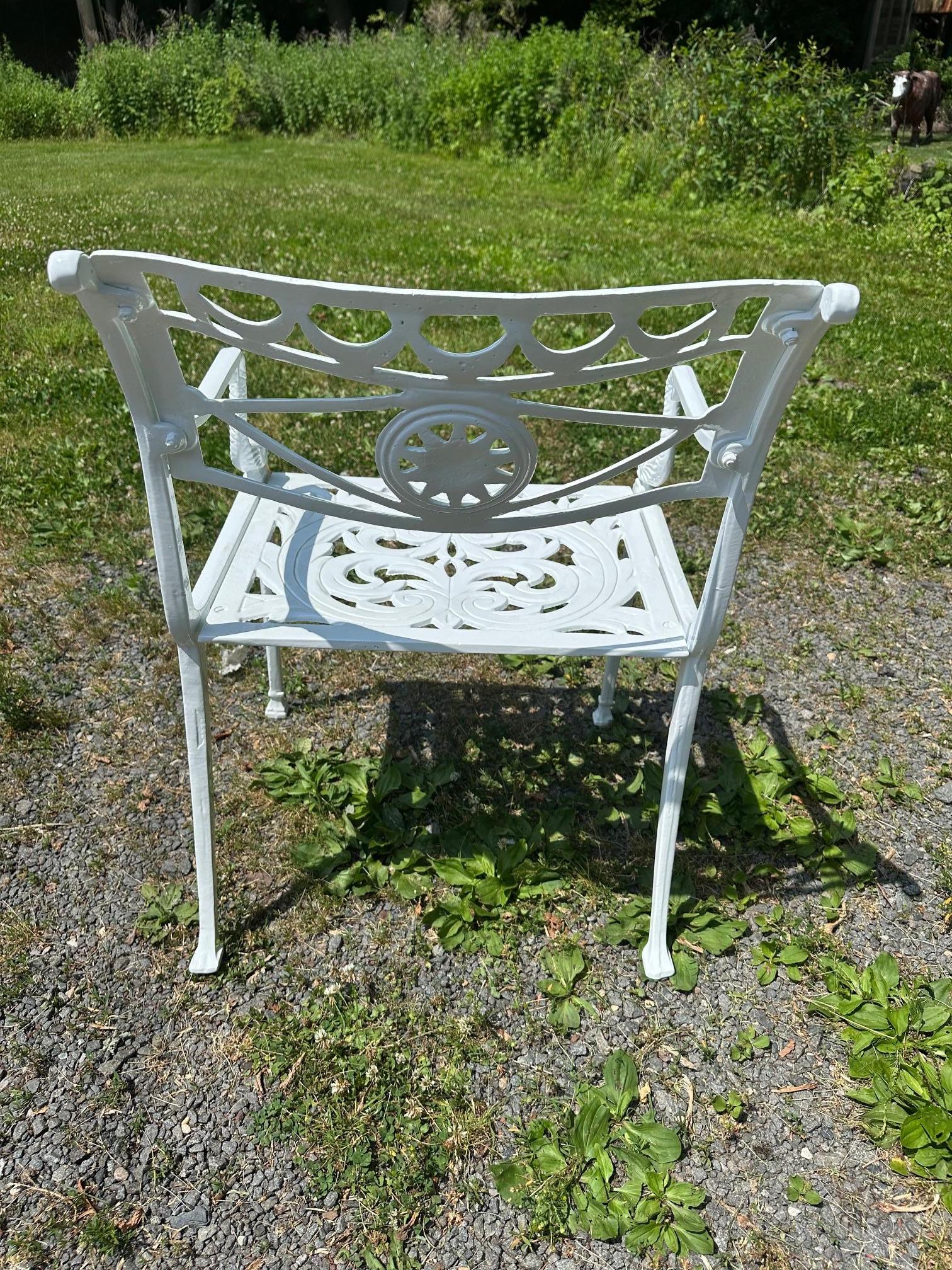 Set di 4 poltrone classiche da pranzo in alluminio con rivestimento a polvere bianca in vendita 2