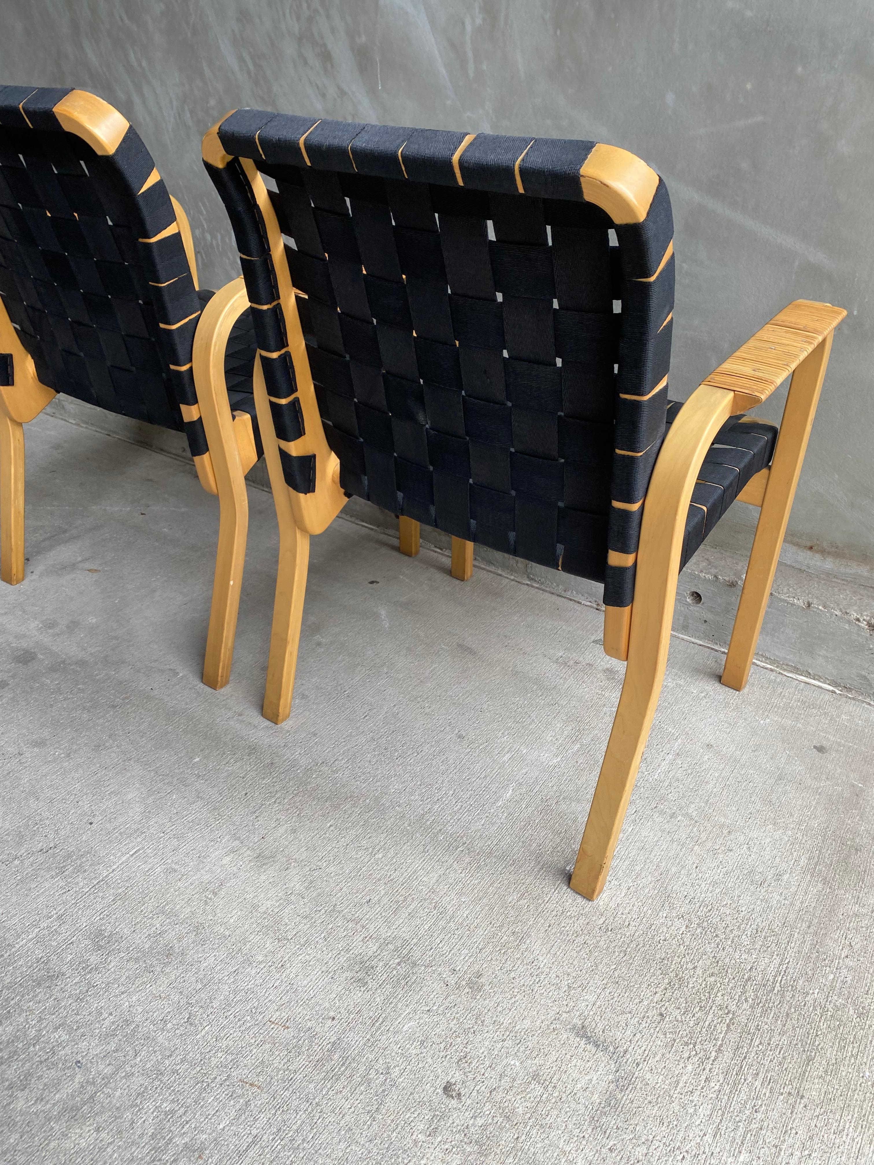 Set of 4 Alvar Aalto Chairs with Black Straps, Finland, 1960's For Sale 3