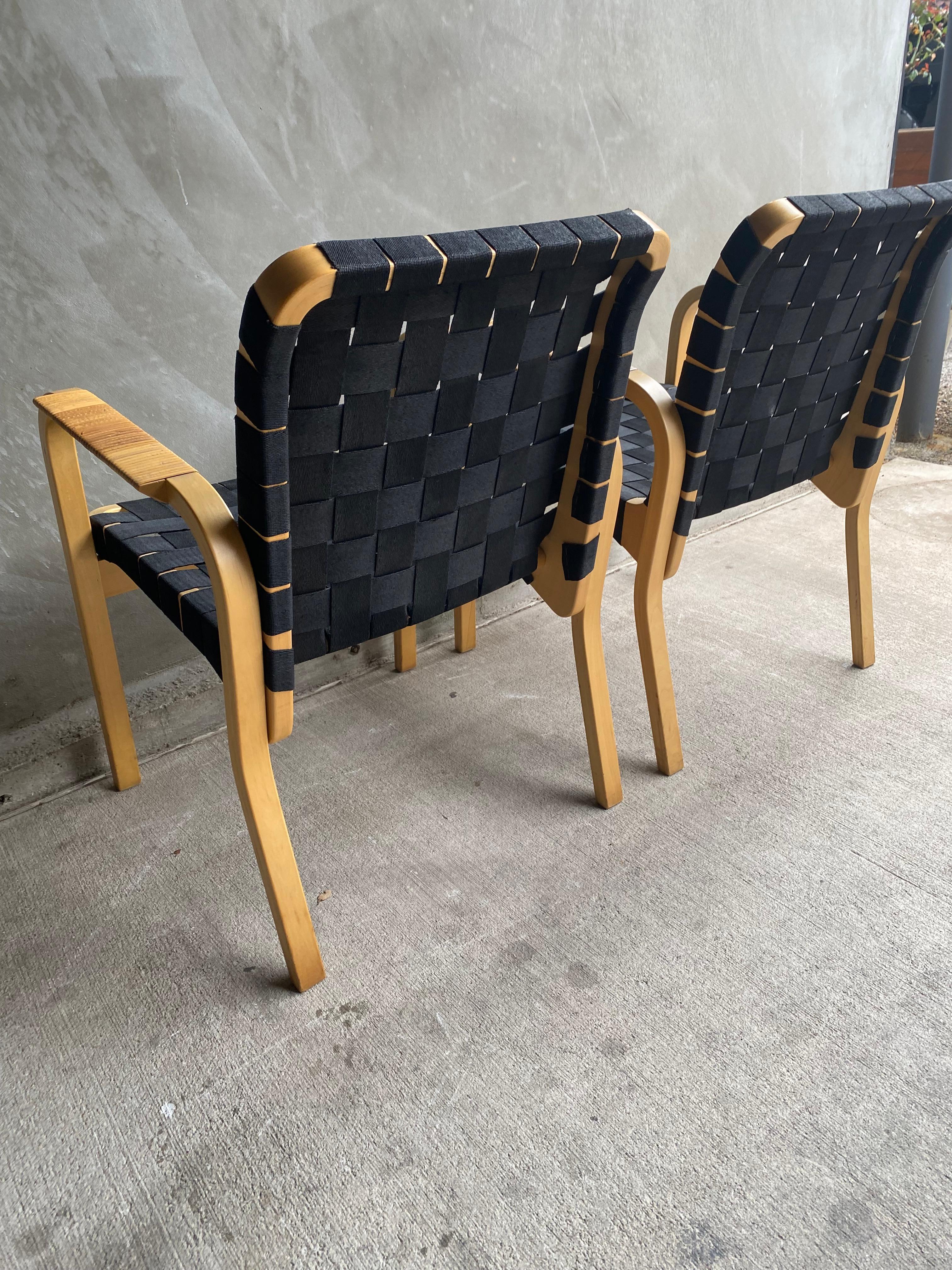 Set of 4 Alvar Aalto Chairs with Black Straps, Finland, 1960's For Sale 4