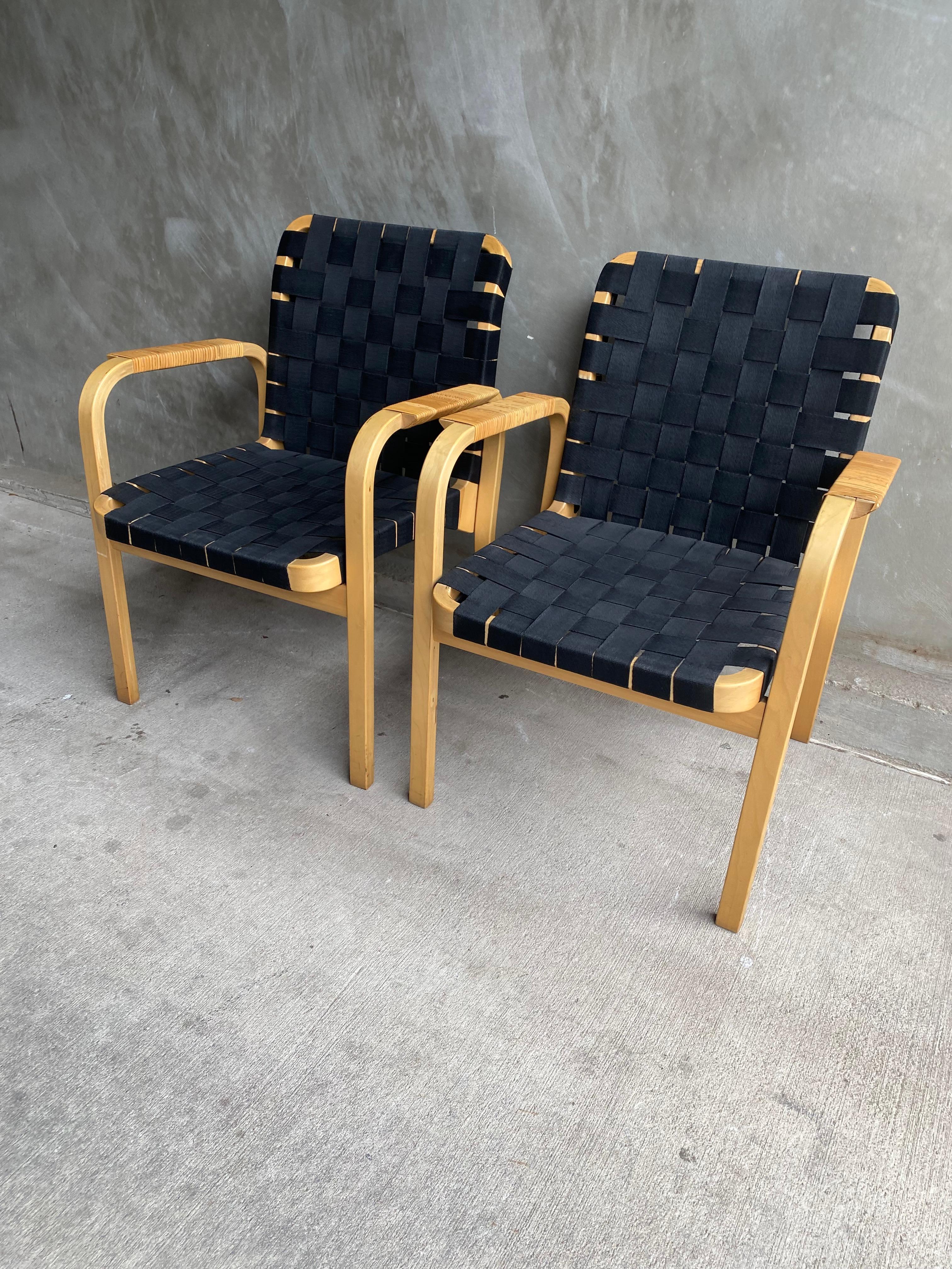 Set of 4 Alvar Aalto Chairs with Black Straps, Finland, 1960's For Sale 5