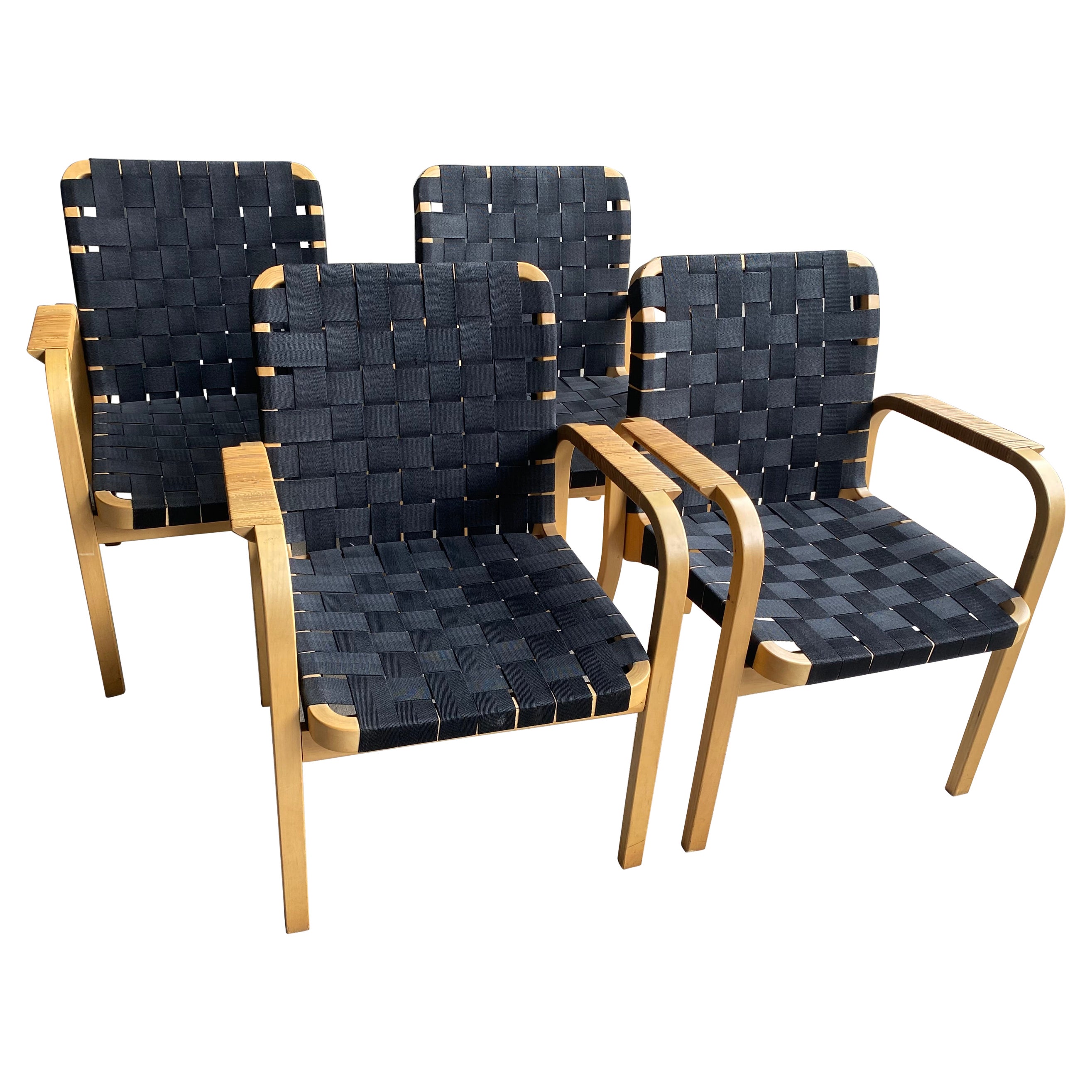 Juego de 4 sillas Alvar Aalto con correas negras, Finlandia, años 60