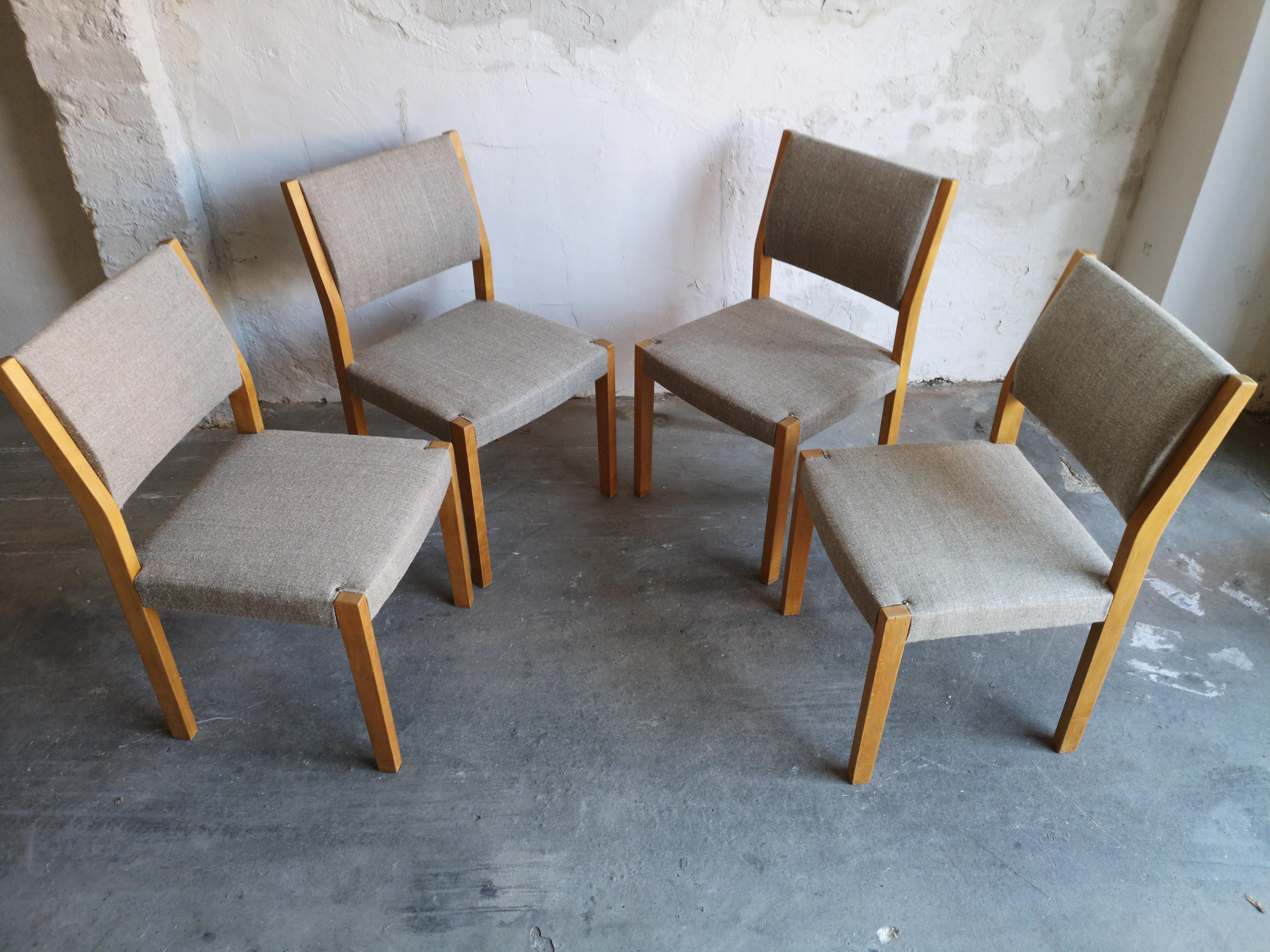 20th Century Set of 4 Alvar Aalto / Hellevi Ojanen Model 621 Upholstered Dining Chairs For Sale