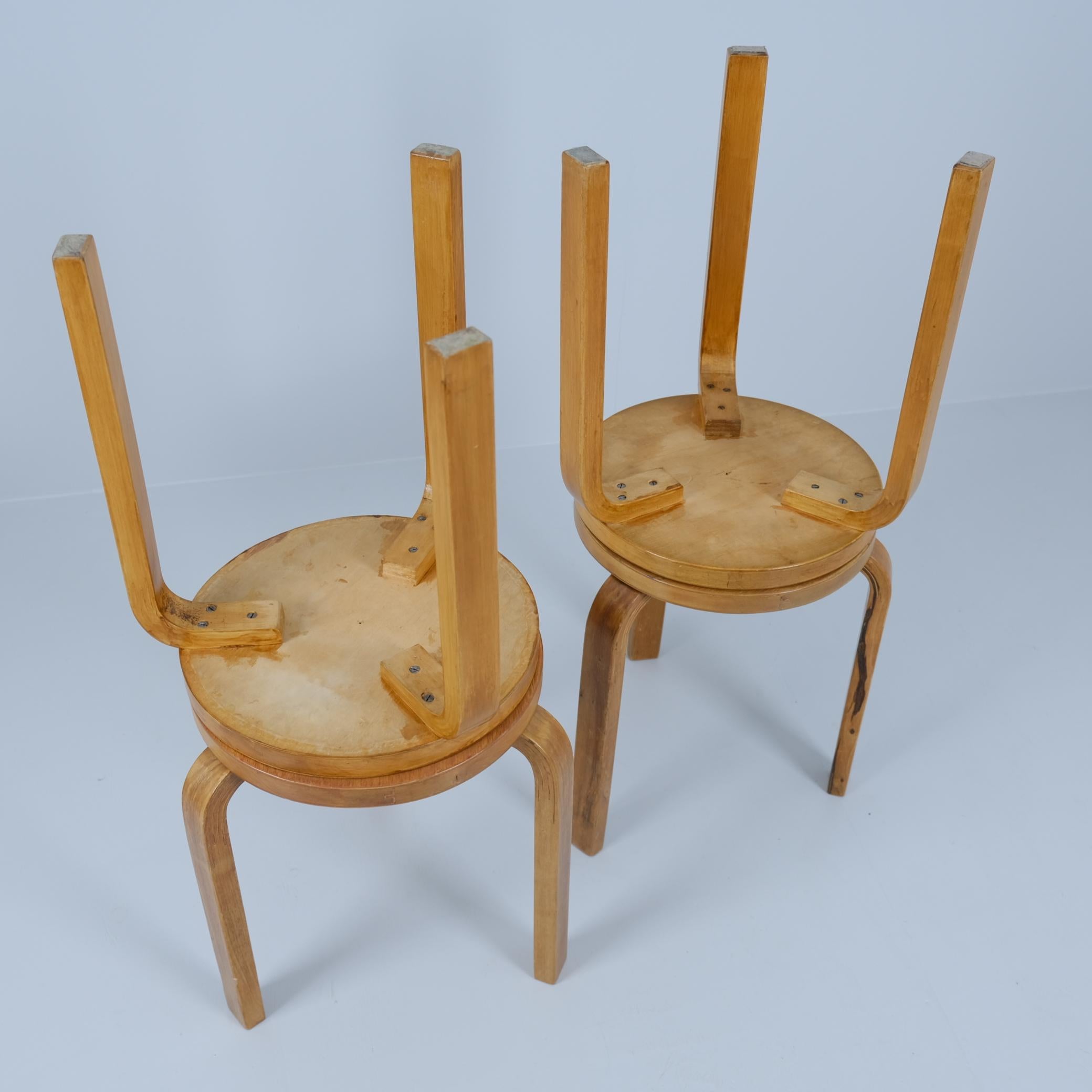 Ensemble de 4 tabourets empilables à 3 pieds Alvar Aalto+Aalto modèle 60 en Brich, Artek années 1930 en vente 5