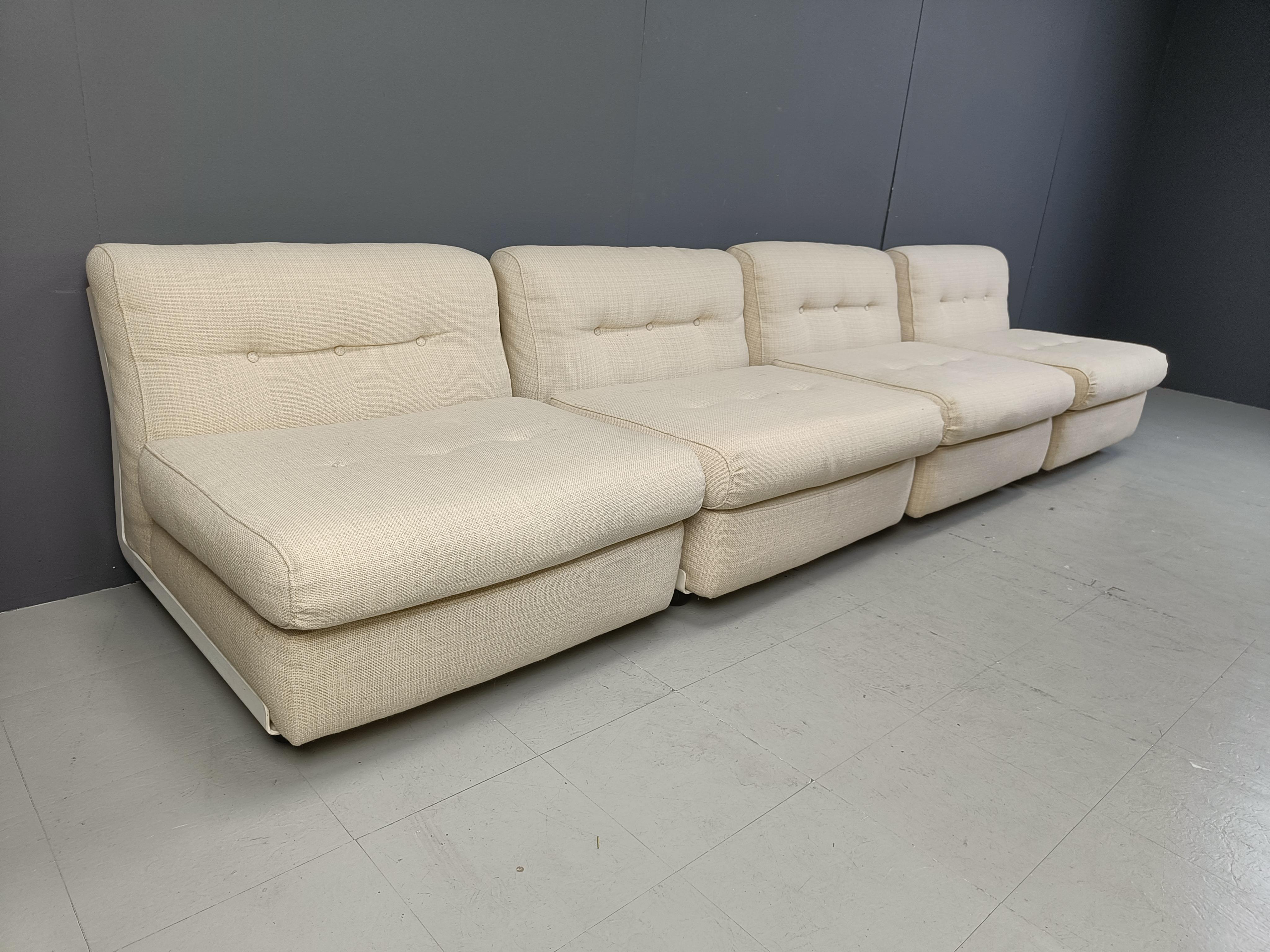 Set of 4 Amanta sofas by Mario Bellini for C&B Italia, 1970s 4