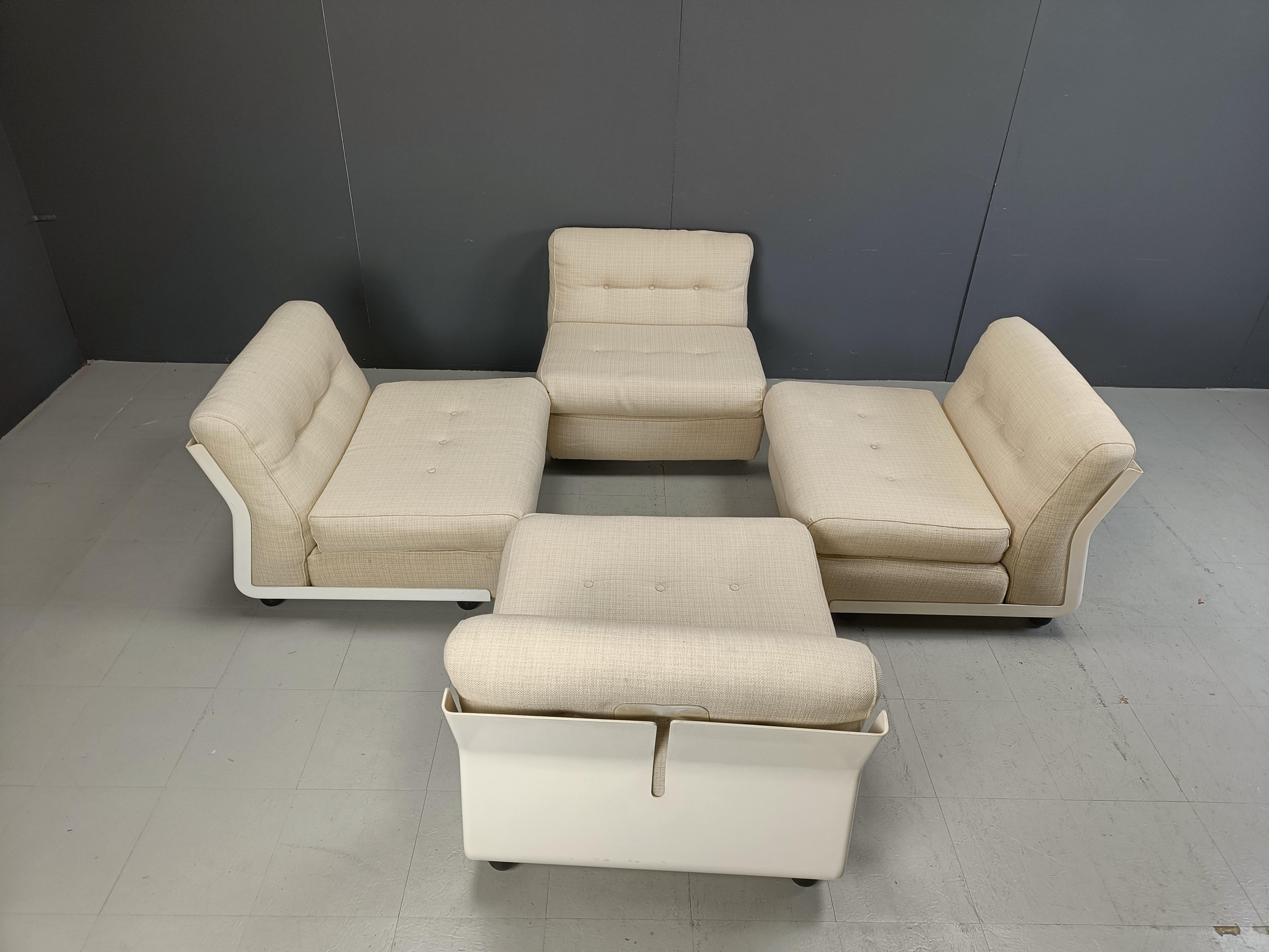 Set of 4 Amanta sofas by Mario Bellini for C&B Italia, 1970s 5