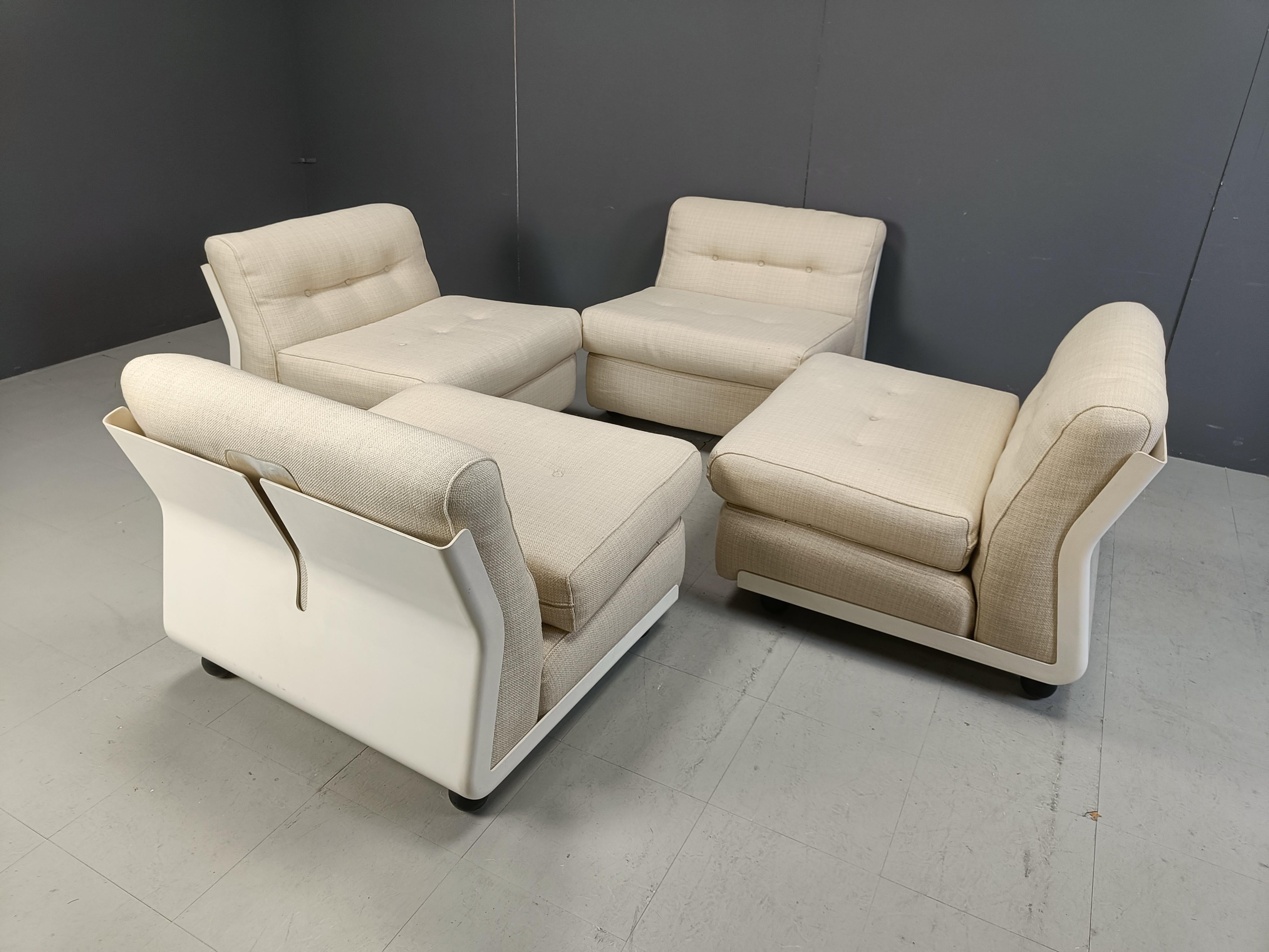 Set of 4 Amanta sofas by Mario Bellini for C&B Italia, 1970s 6