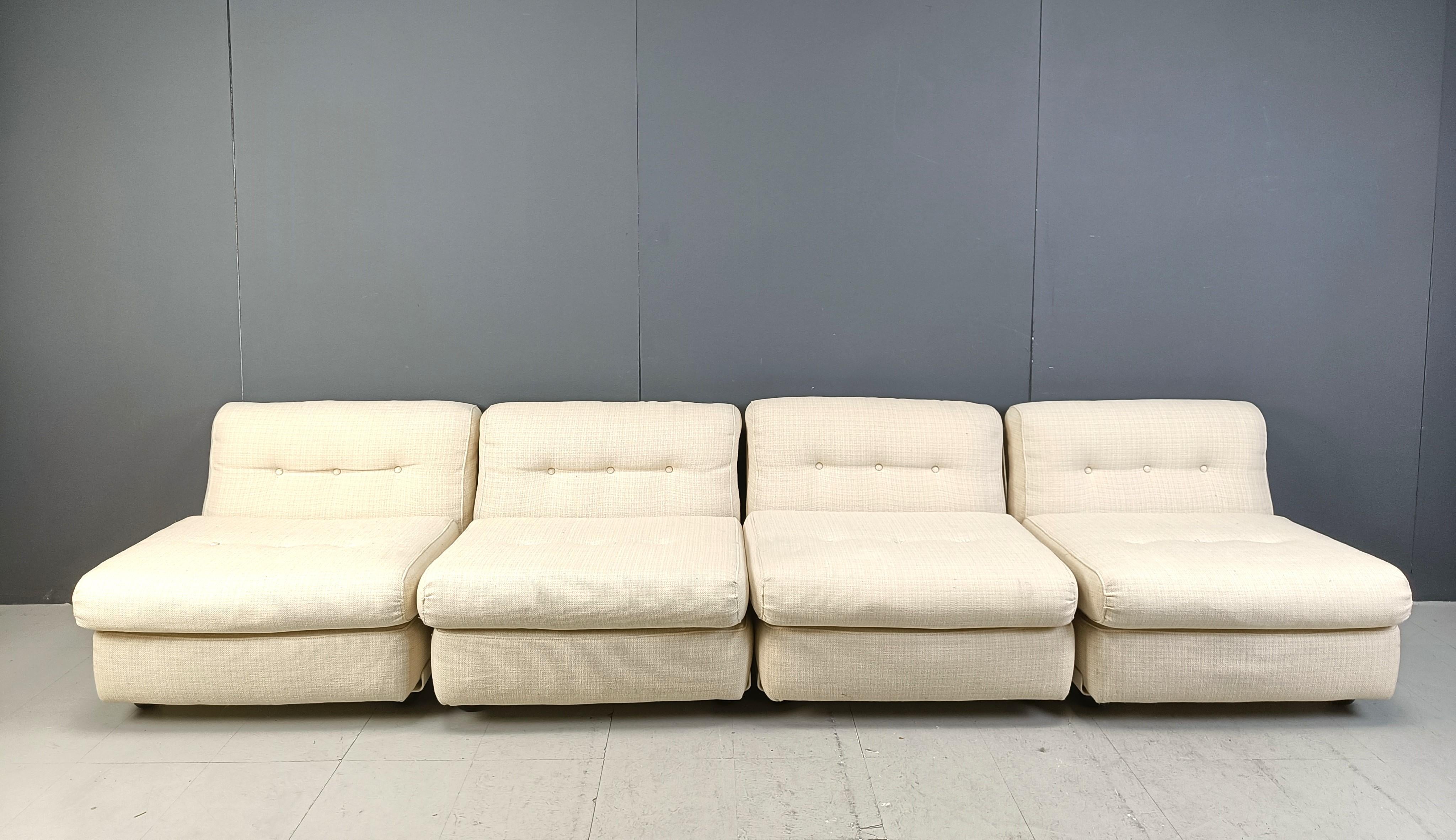Late 20th Century Set of 4 Amanta sofas by Mario Bellini for C&B Italia, 1970s