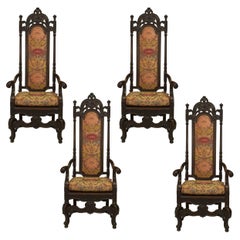 Ensemble de 4 fauteuils américains de style James II à haut dossier en noyer