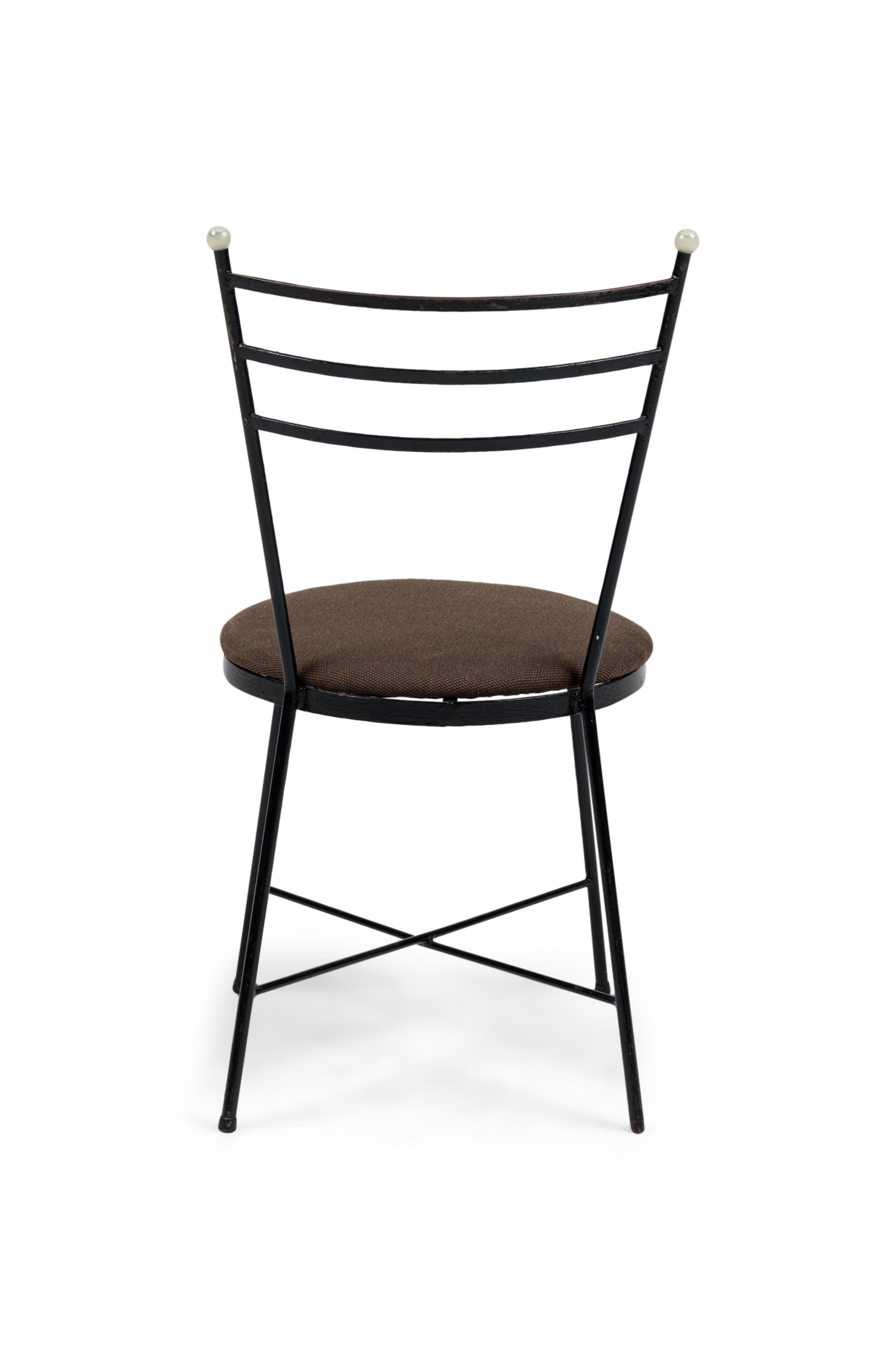 Set of 4 American Mid Century Atomic Age Style Cast Iron Chairs (Eisen) im Angebot