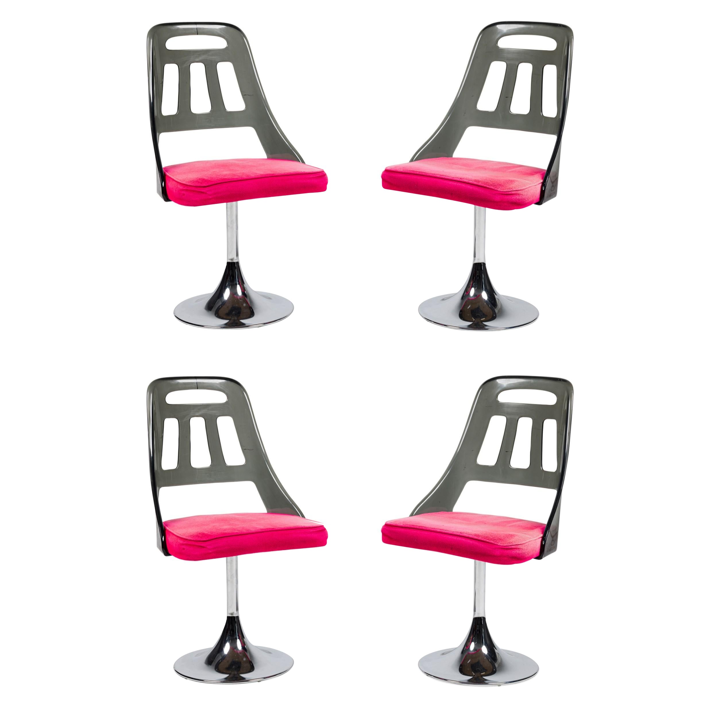 Satz von 4 amerikanischen Mid-Century-Drehstühlen aus rauchigem Lucite und rosa Velvet im Angebot
