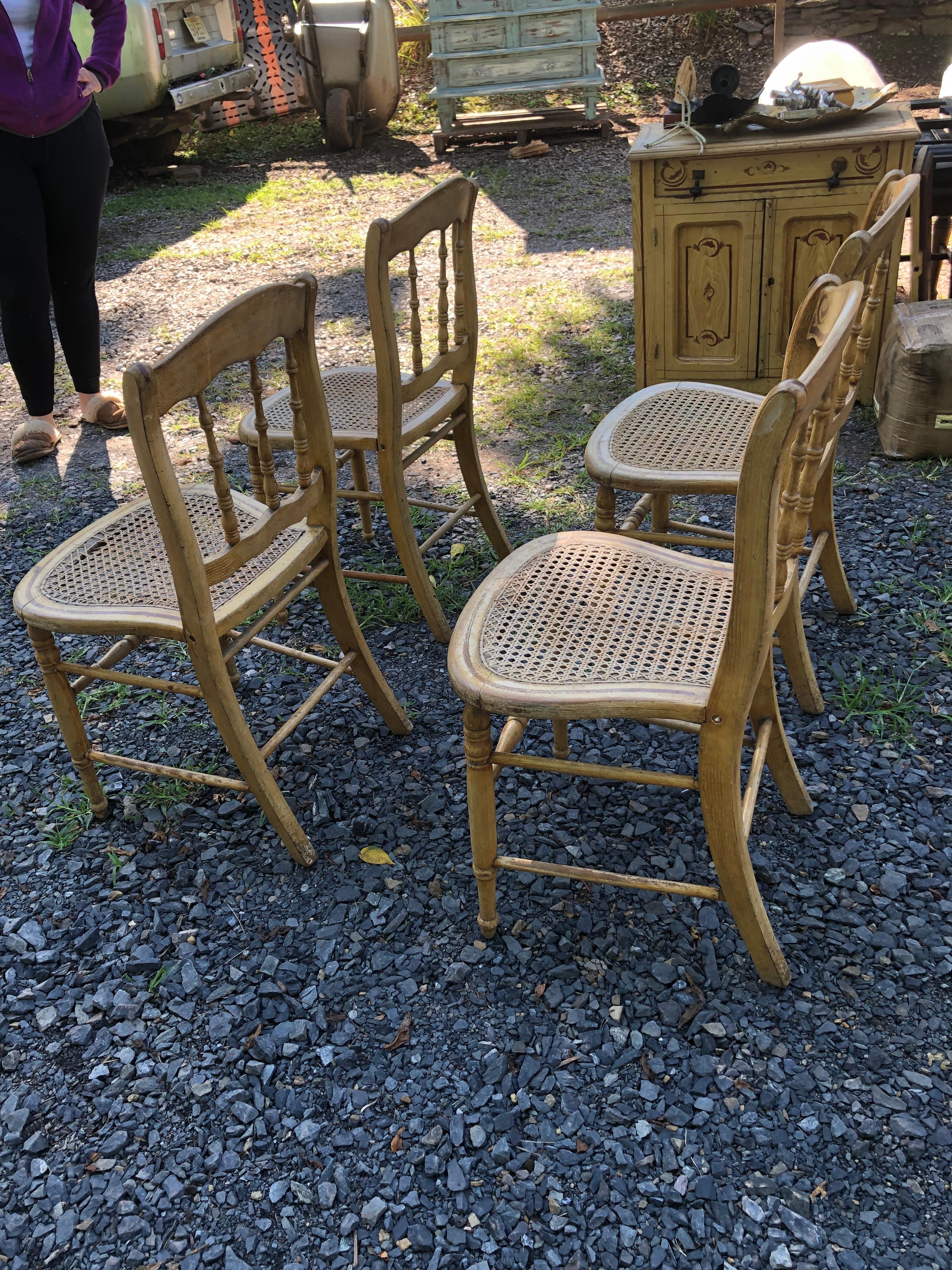 Set of 4 Amish Rustic Country Spindle Back Dining Side Chairs For Sale 8