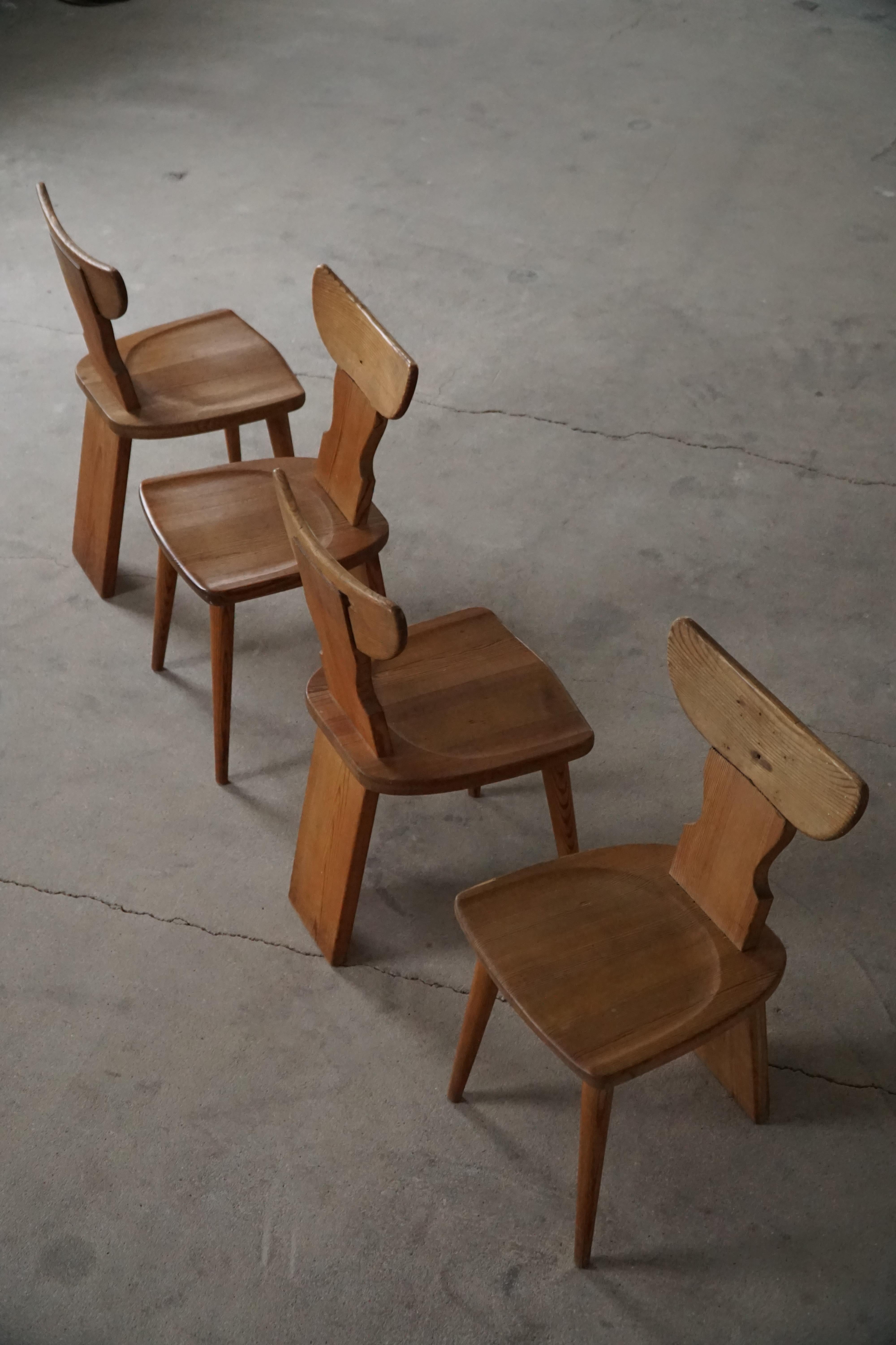 Ensemble de 4 chaises de salle à manger en pin 'Ängåsen' par Ferdinand Lundquist, Suède, années 1940 en vente 5