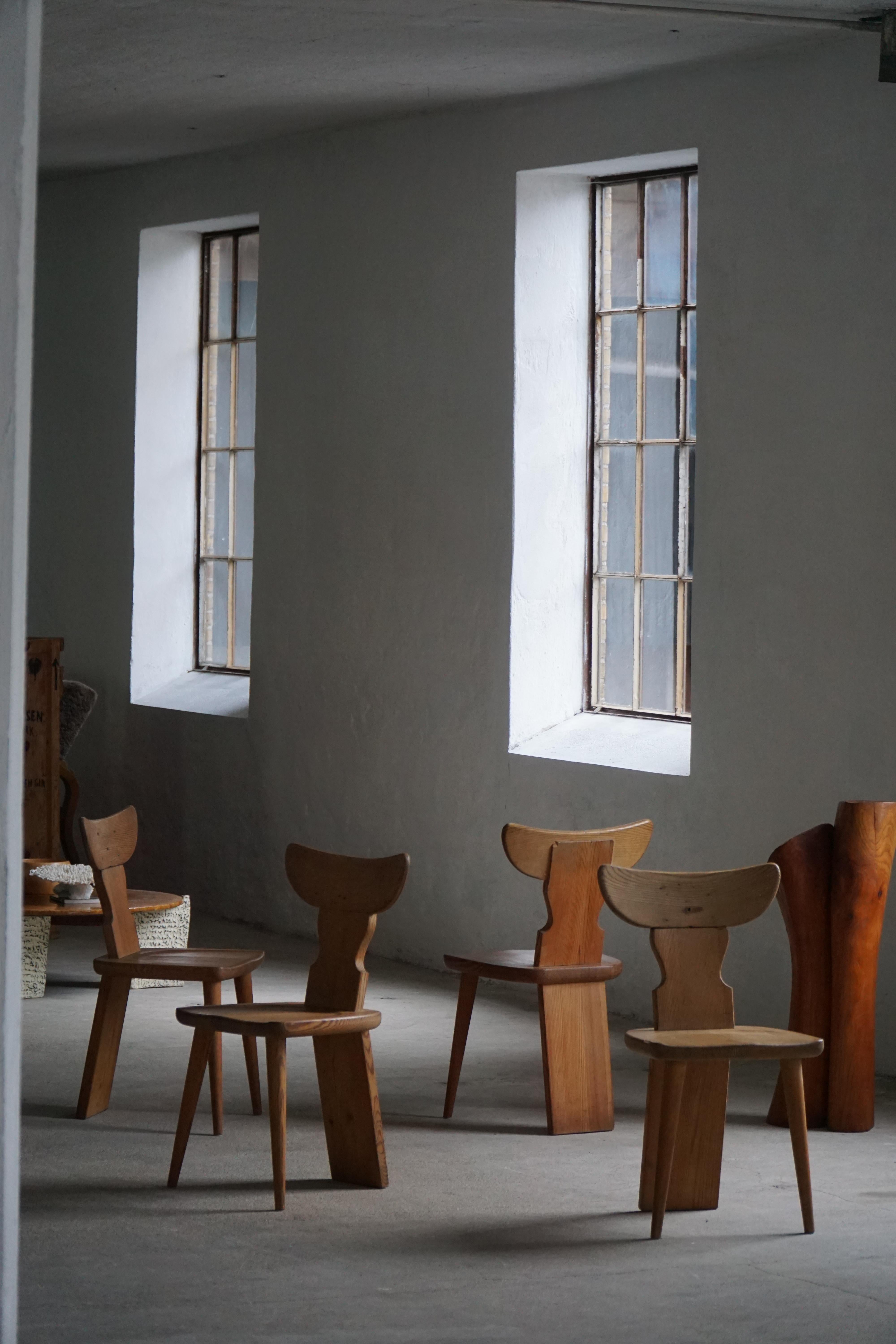 Fait main Ensemble de 4 chaises de salle à manger en pin 'Ängåsen' par Ferdinand Lundquist, Suède, années 1940 en vente