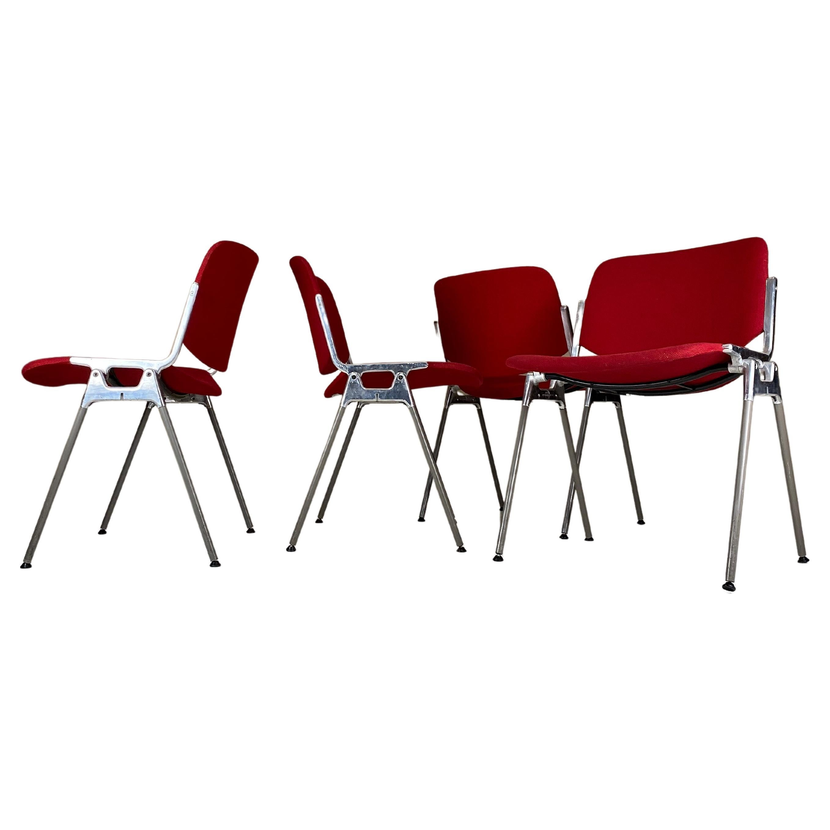 Ensemble de 4 chaises empilables Anonima Castelli DSC-106 de Giancarlo Piretti, années 1960 en vente