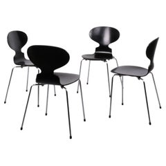 Satz von 4 'Ameisen'-Stühlen von Arne Jacobsen für Fritz Hansen, 2 frühe Sätze verfügbar