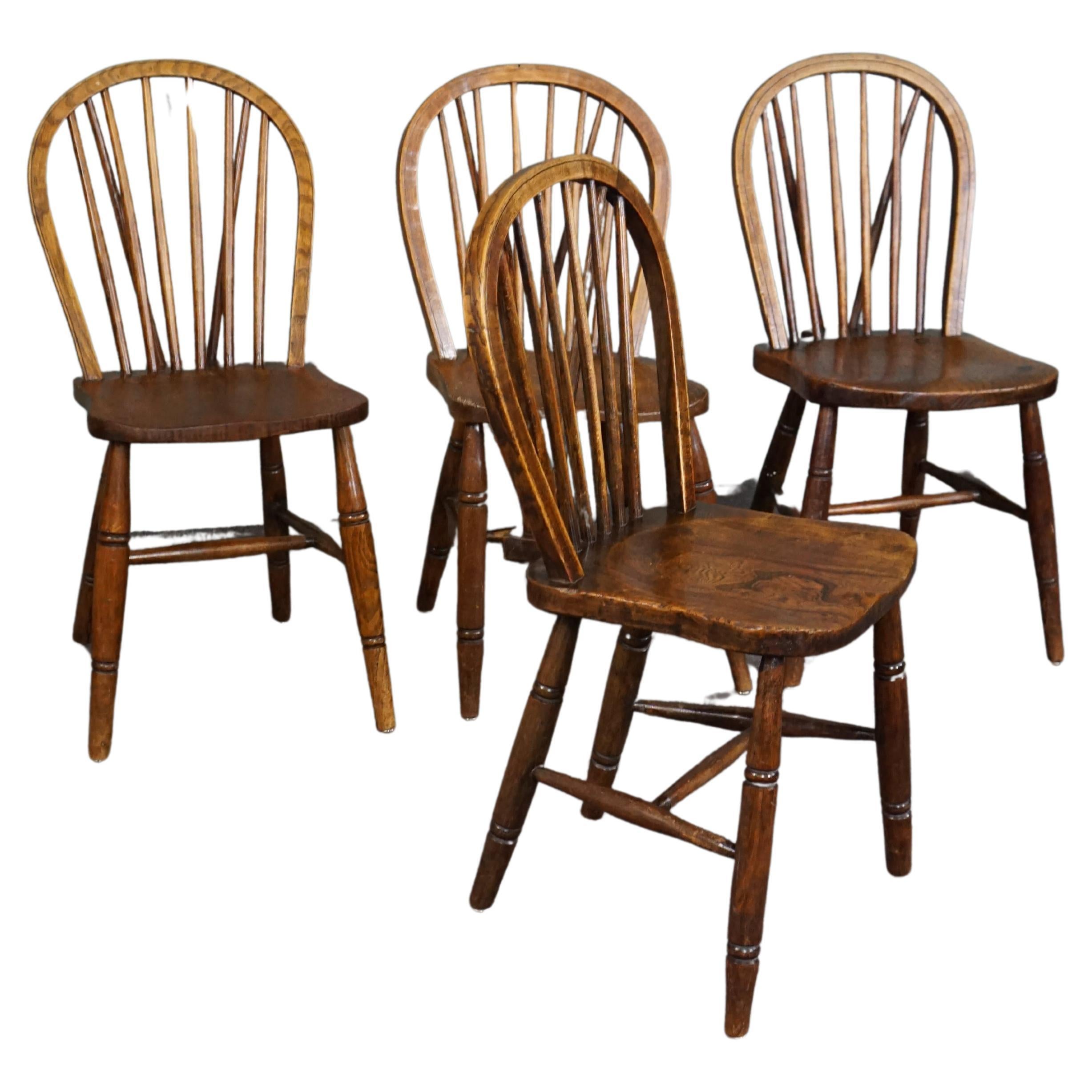 Set of 4 Antique 19th century English Windsor dining room chairs For