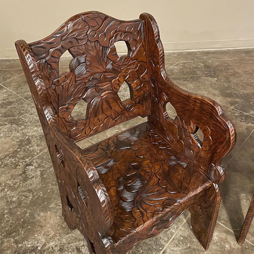 Ensemble de 4 fauteuils anciens en sycomore de style Forêt-Noire ~ Chaises de table de jeu en vente 3