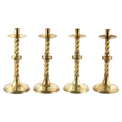 Ensemble de 4 chandeliers ecclésiastiques en laiton ancien
